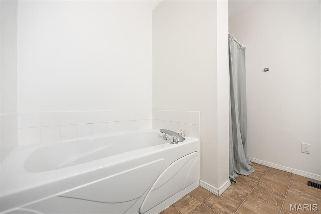 905 Chesapeake Junction