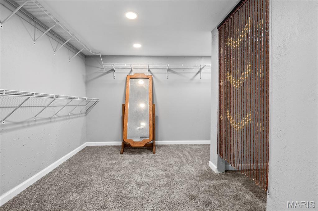 229 Chouteau Point