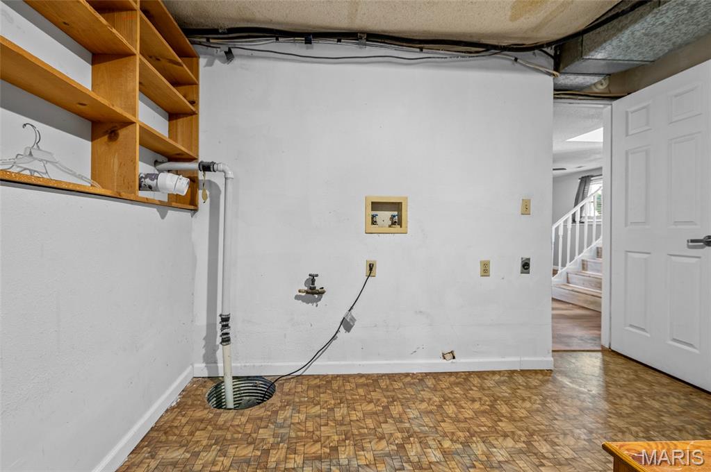 229 Chouteau Point