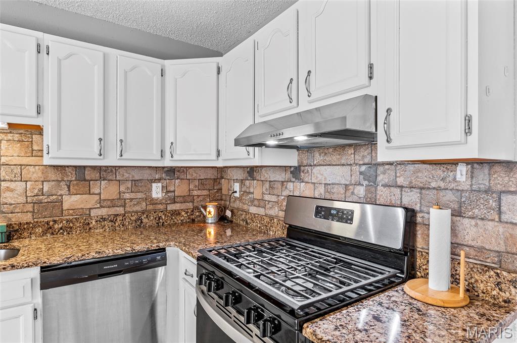 229 Chouteau Point