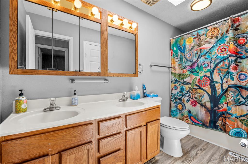 229 Chouteau Point