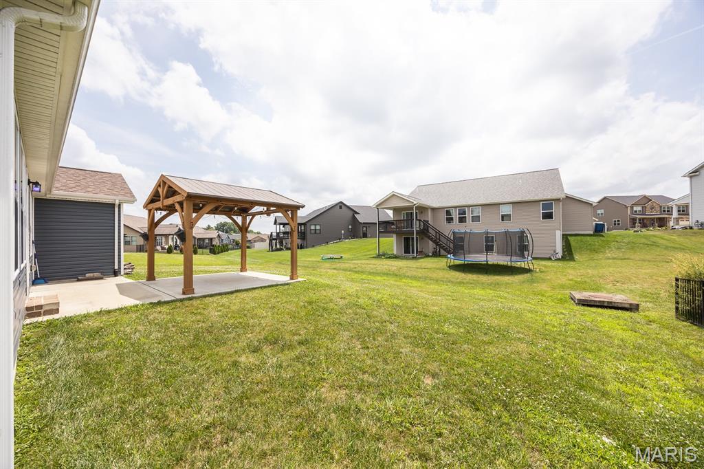 2658 London Lane