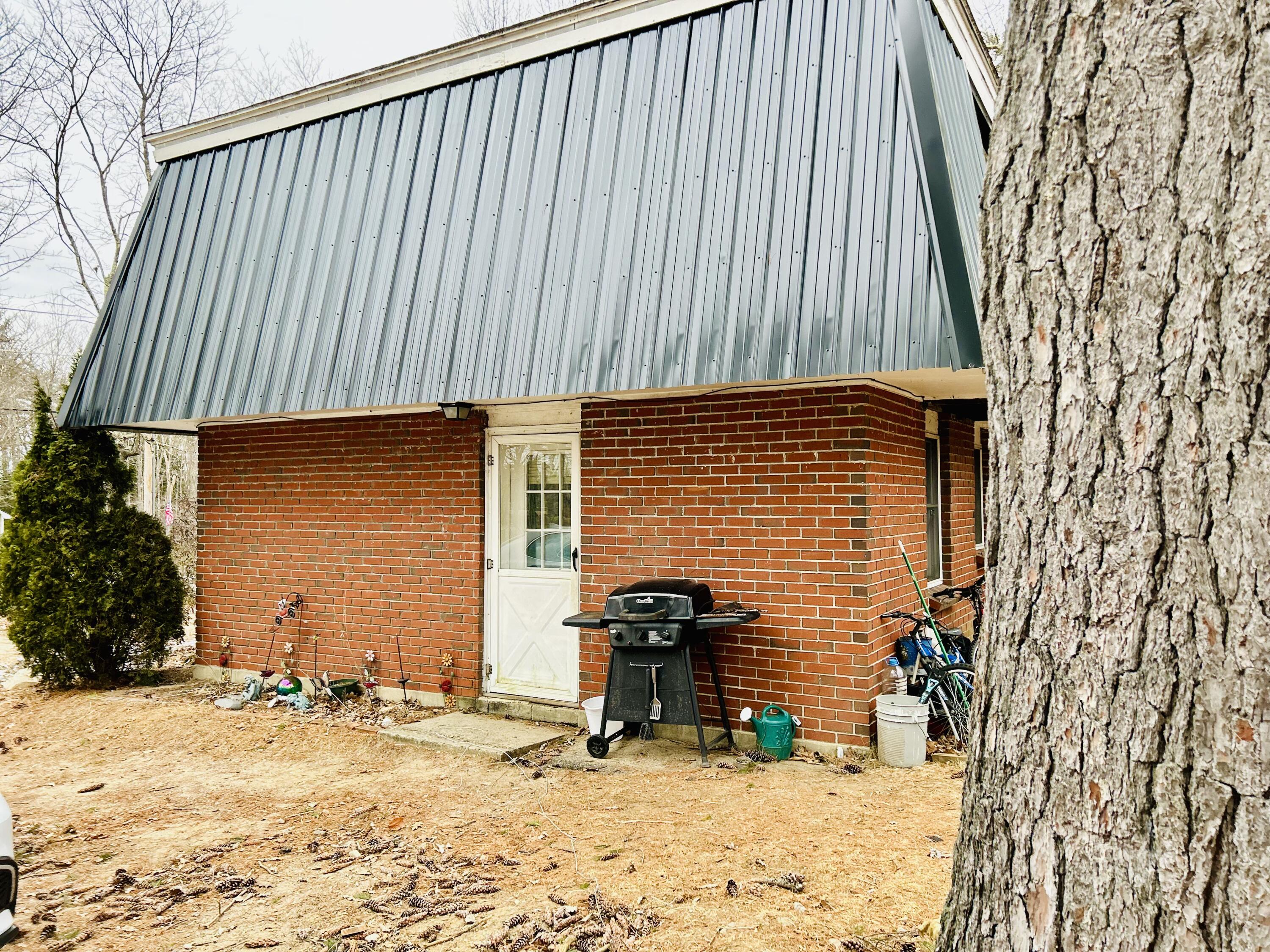 1074 Hallowell Litchfield Road