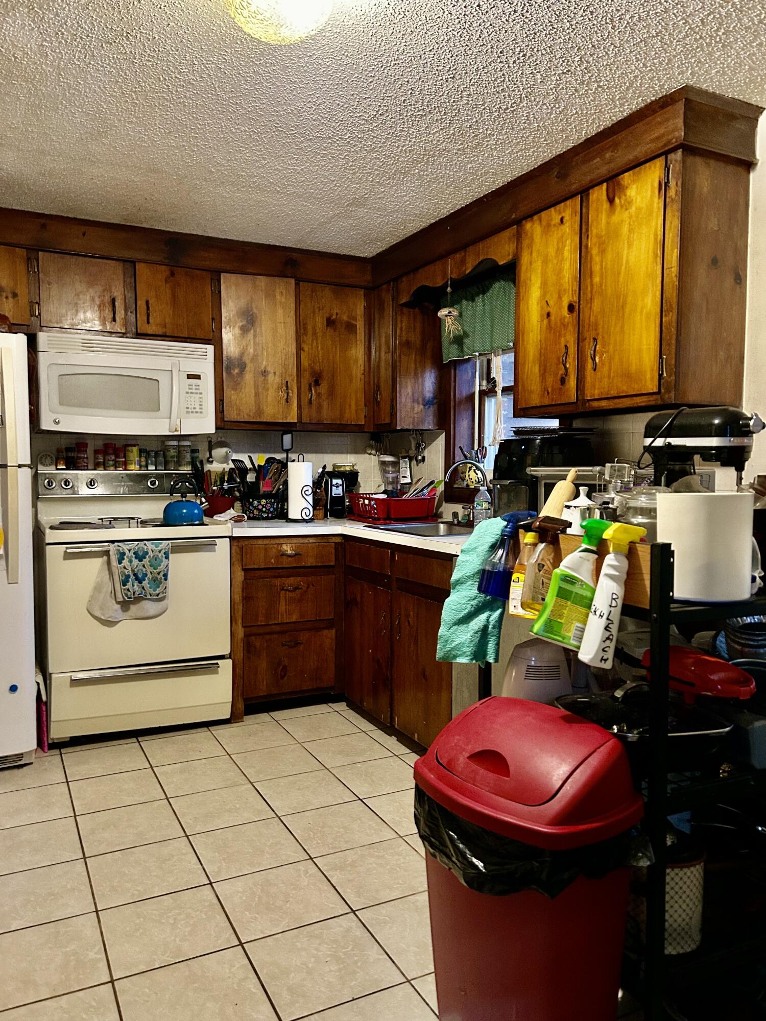 1074 Hallowell Litchfield Road