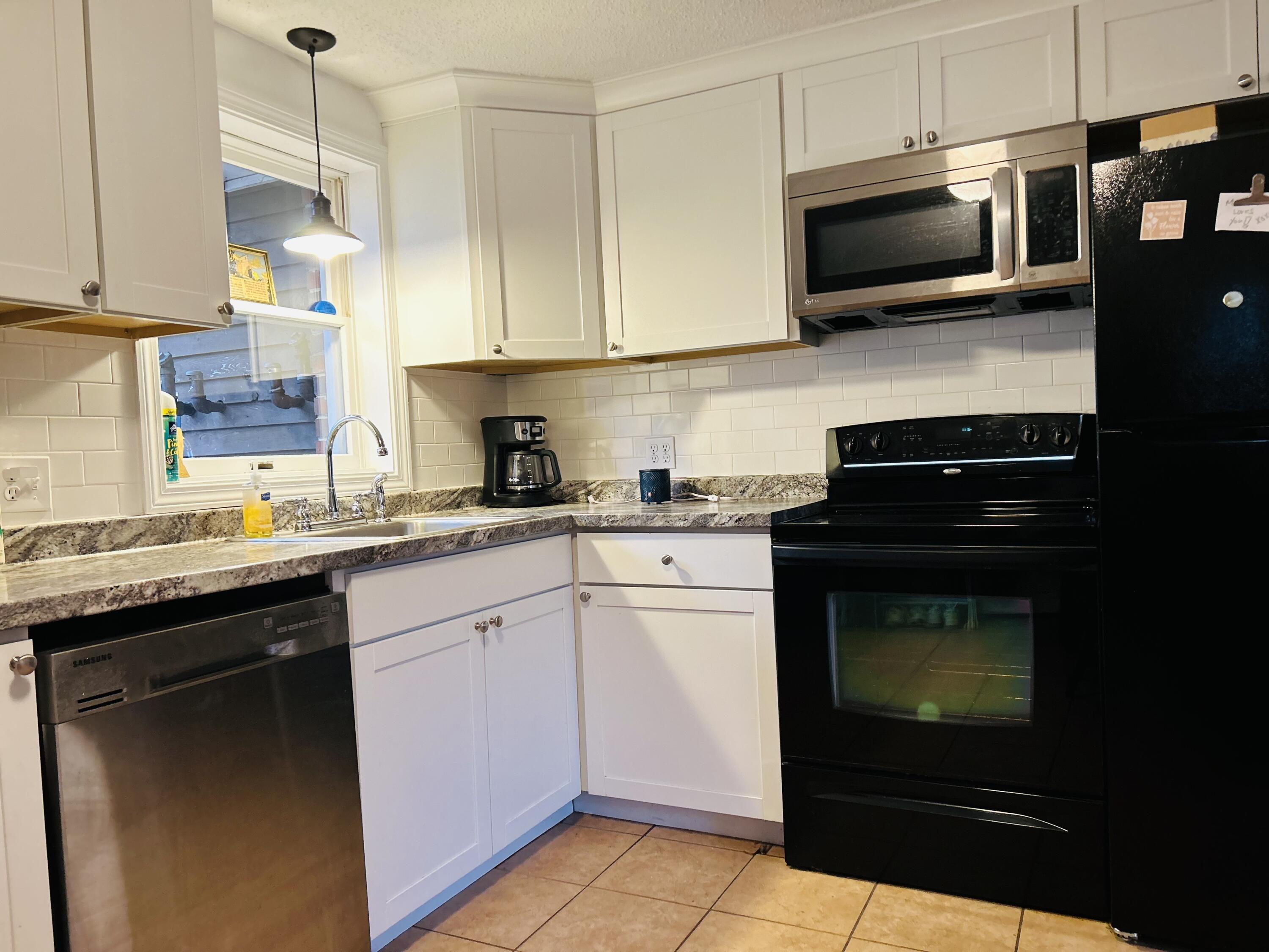 1074 Hallowell Litchfield Road