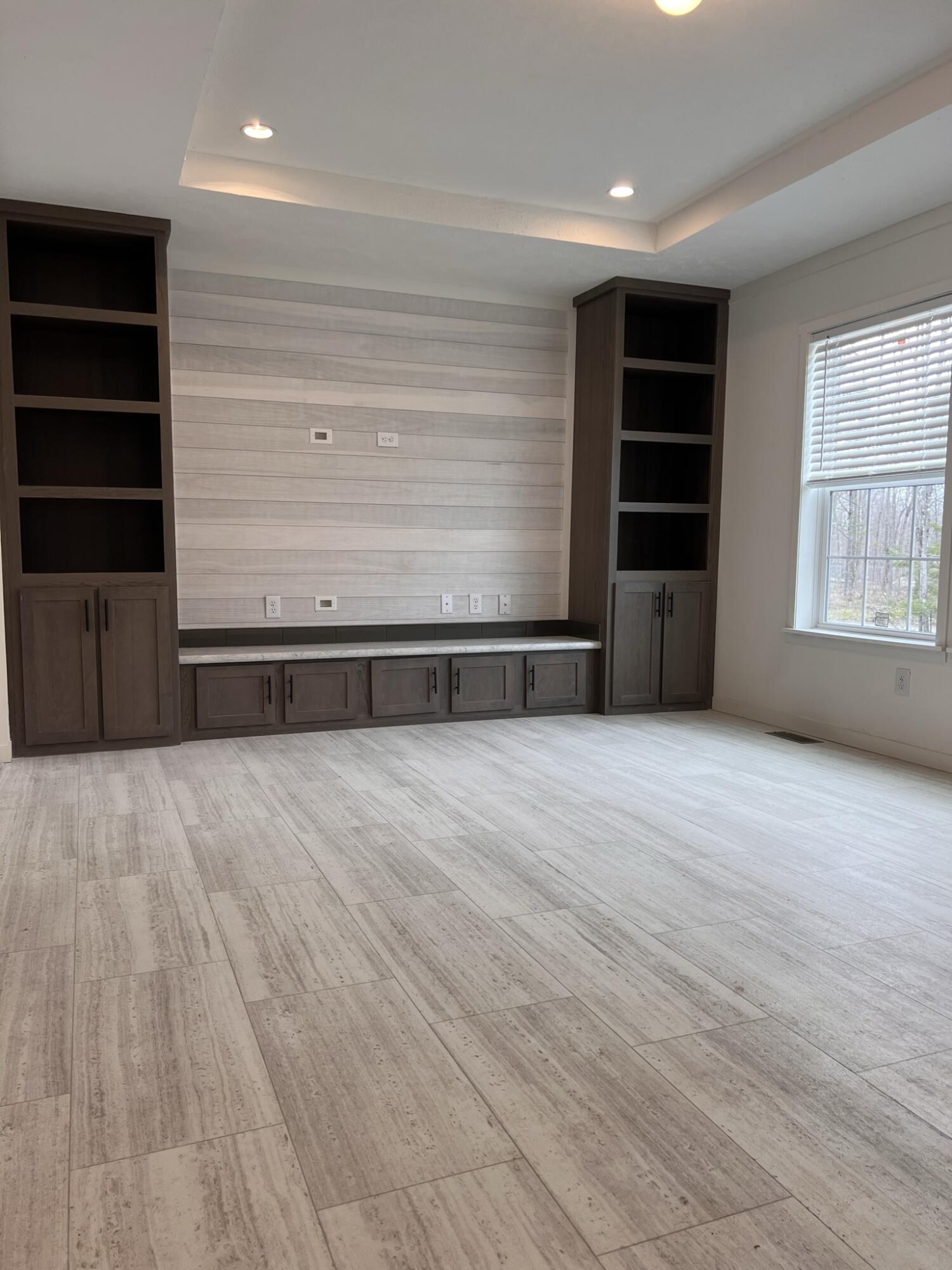 32 N Greenridge Heights