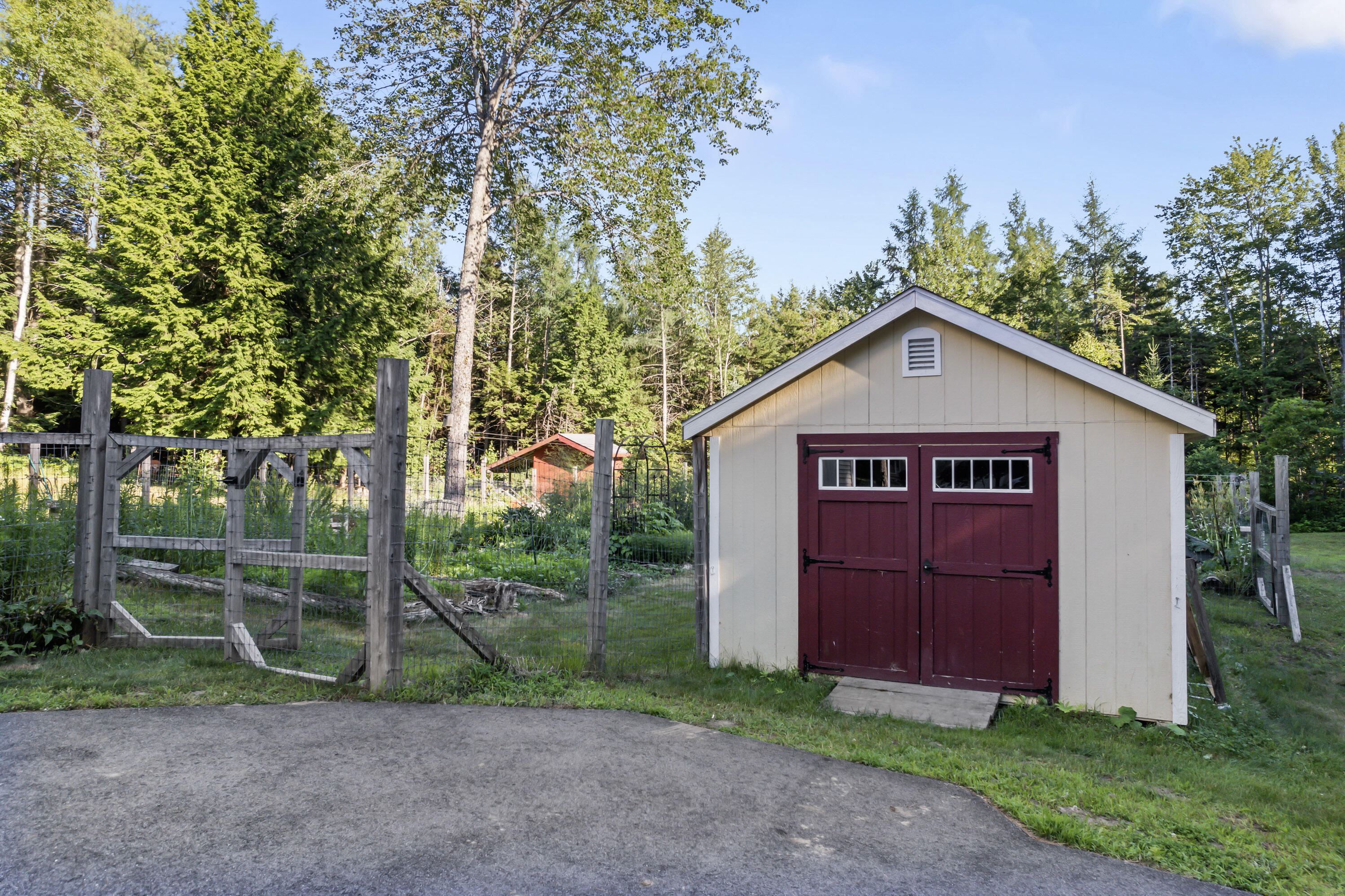 40 Westwind Drive