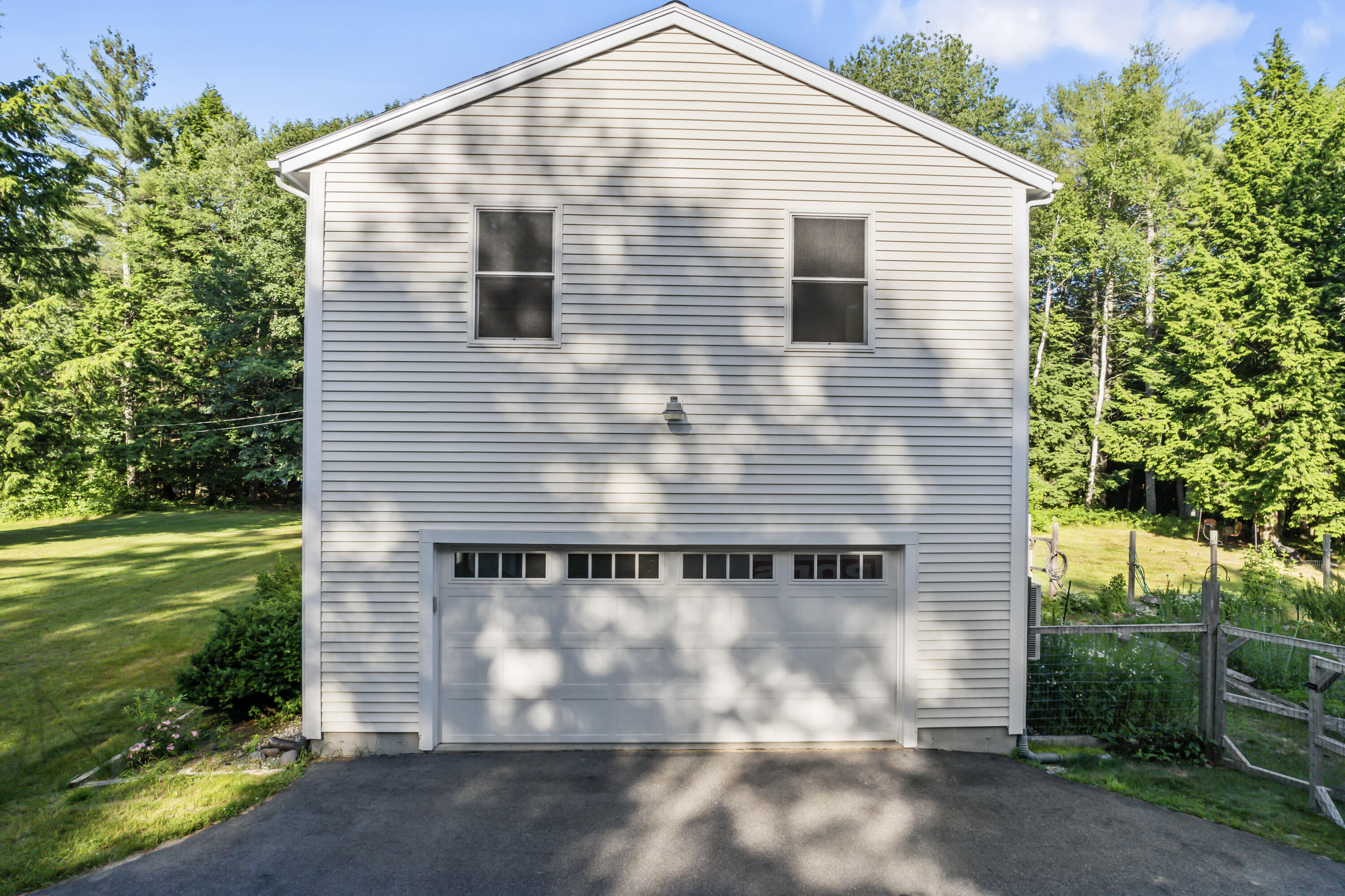 40 Westwind Drive
