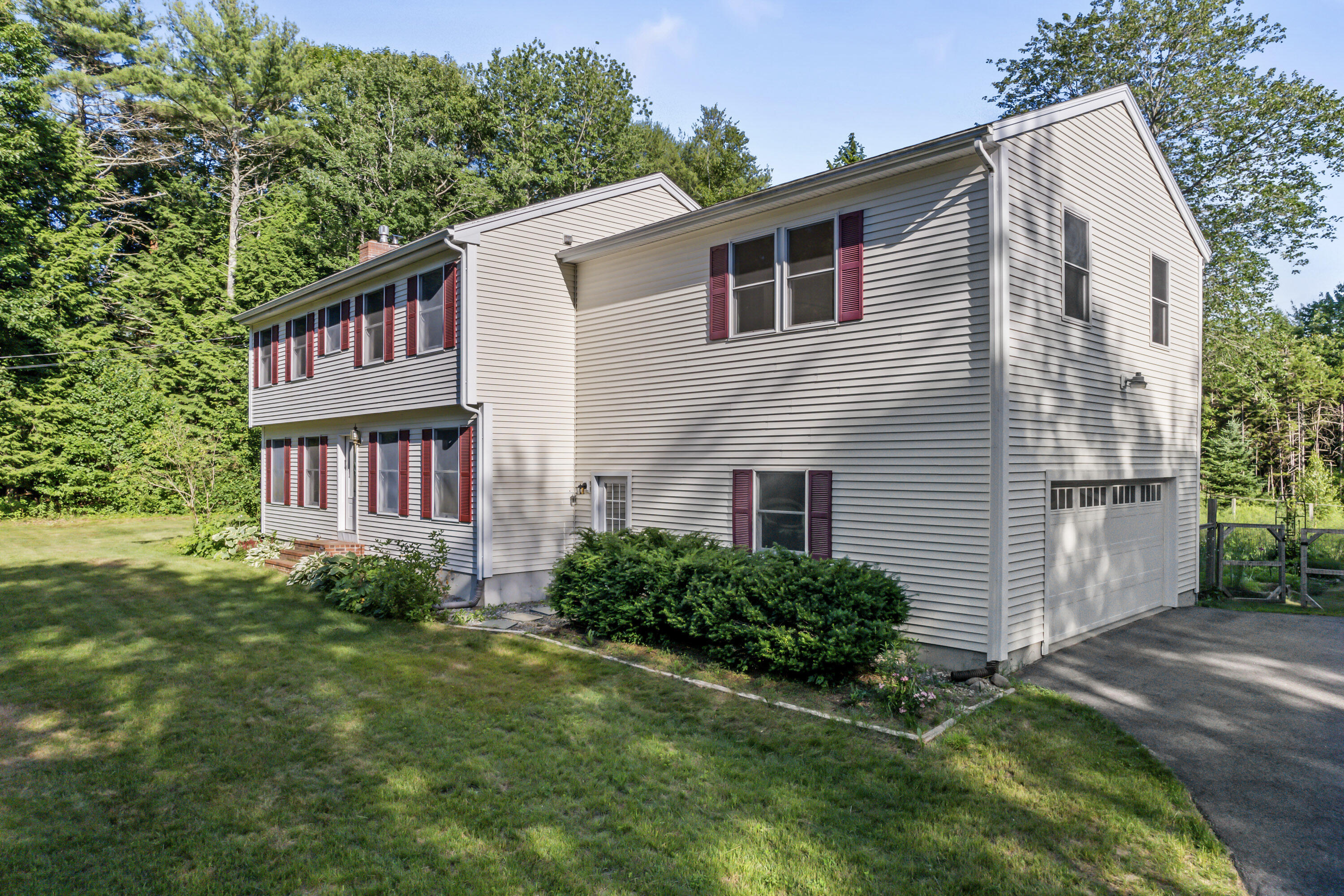 40 Westwind Drive