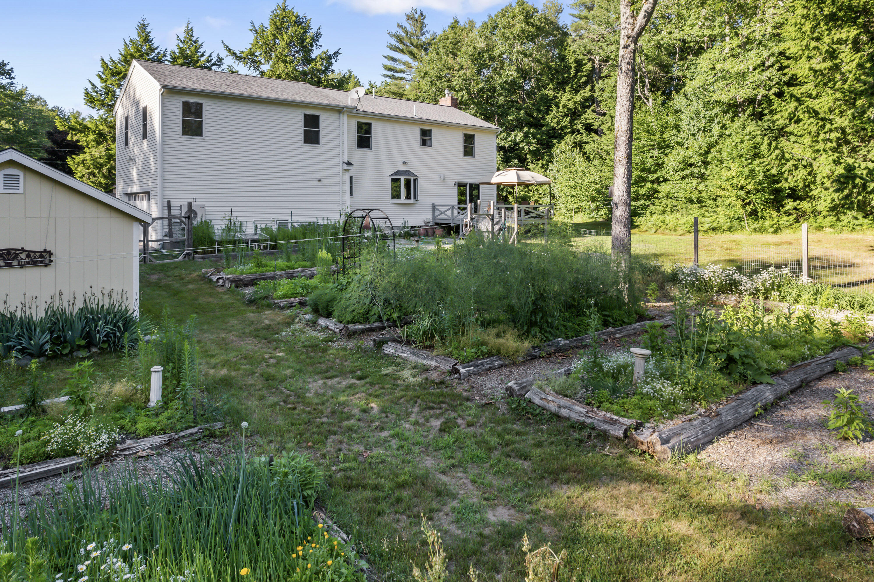 40 Westwind Drive