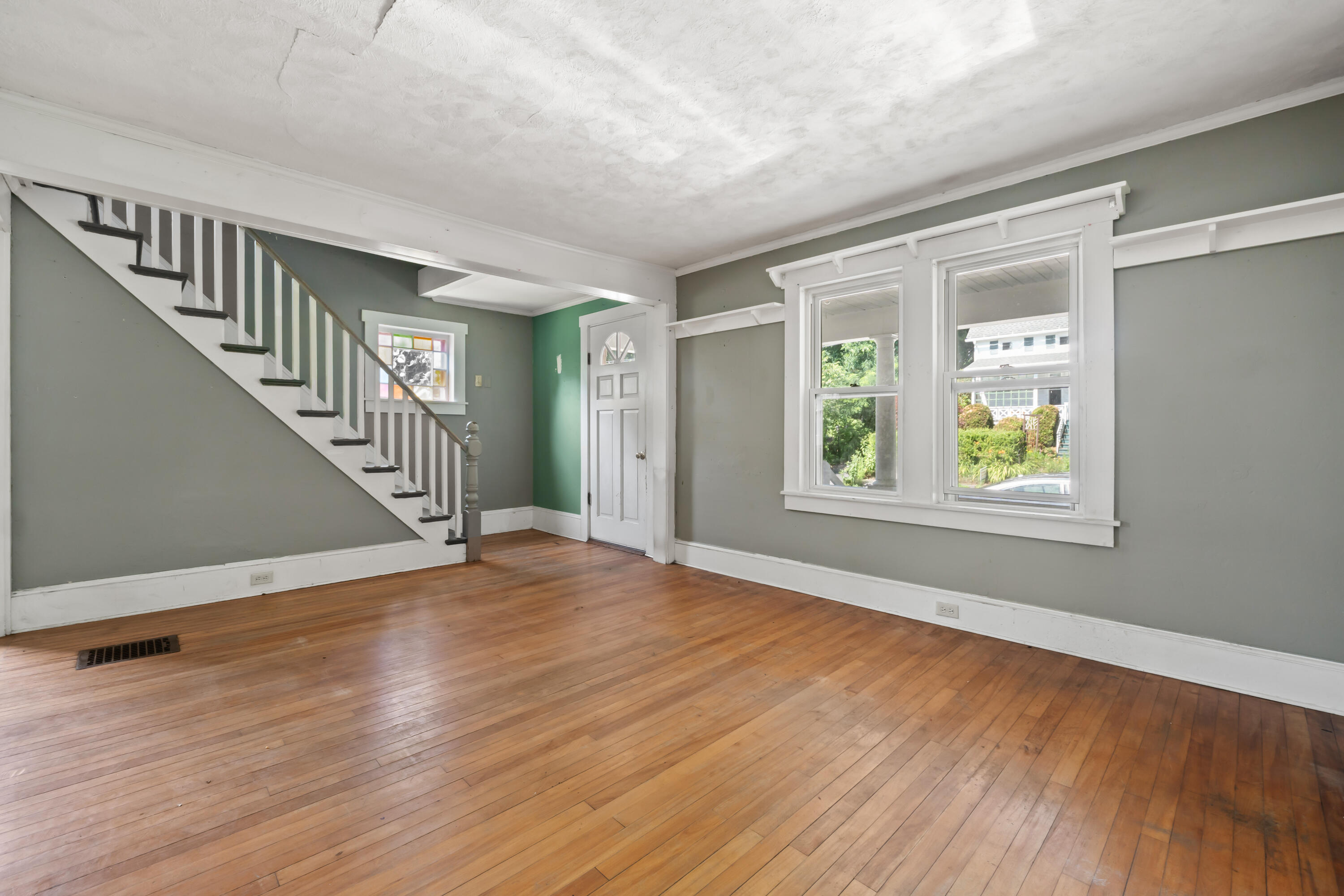 5 Drew Street