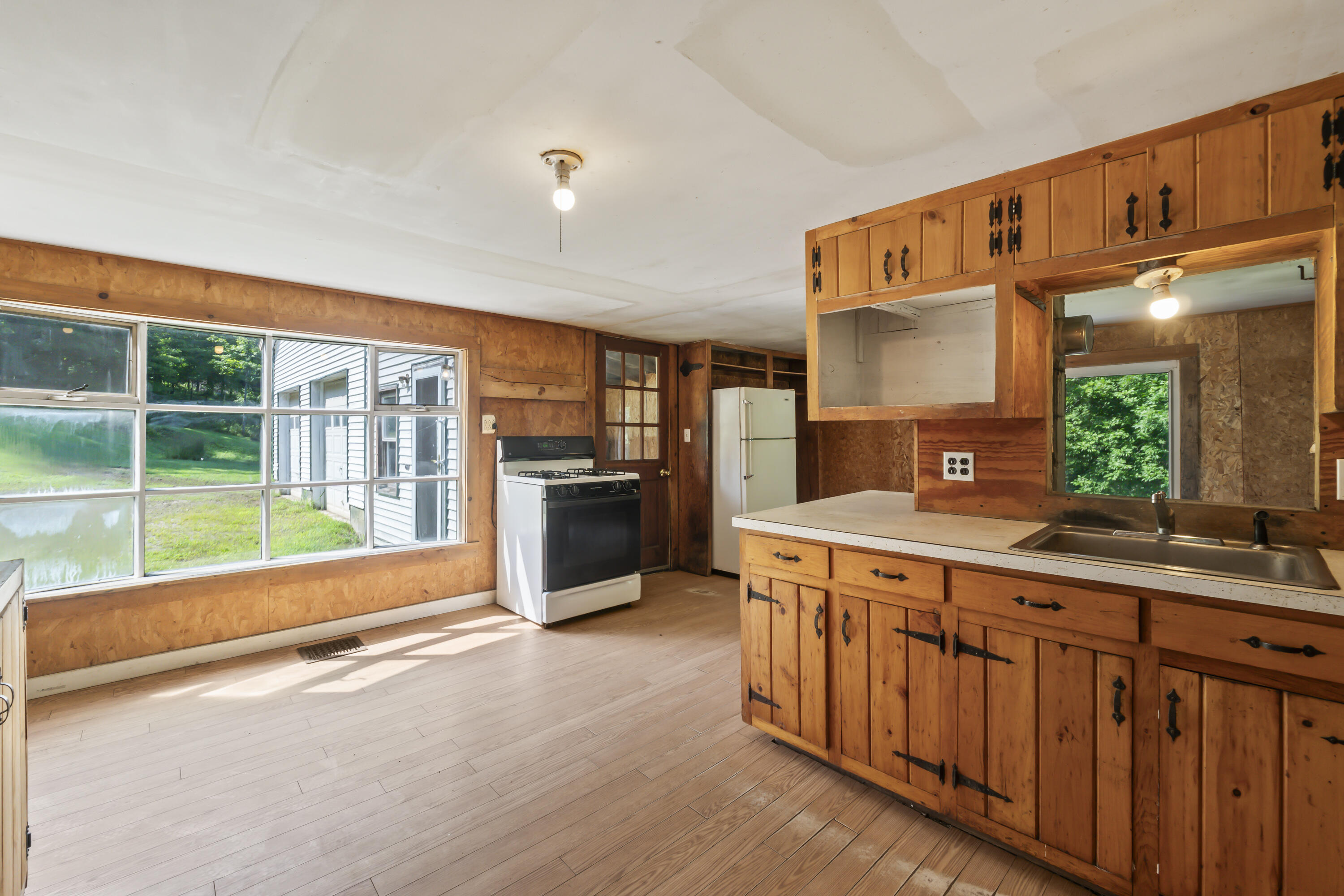 27 N Wayne Road