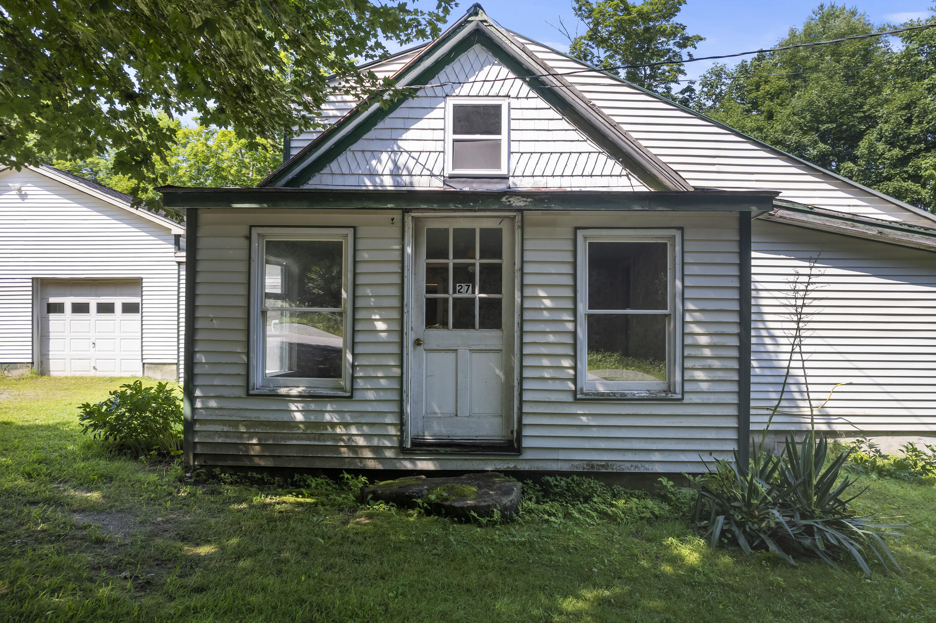 27 N Wayne Road