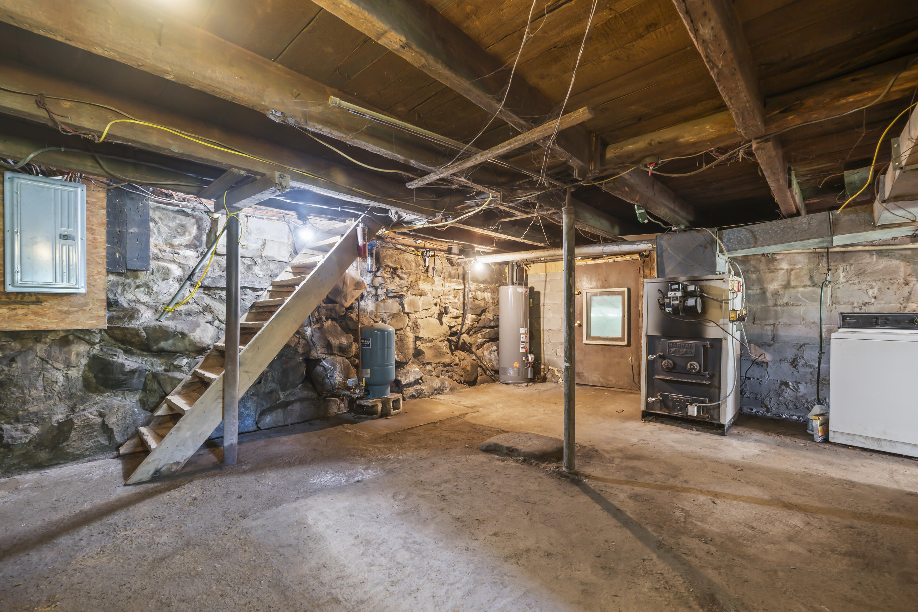 27 N Wayne Road