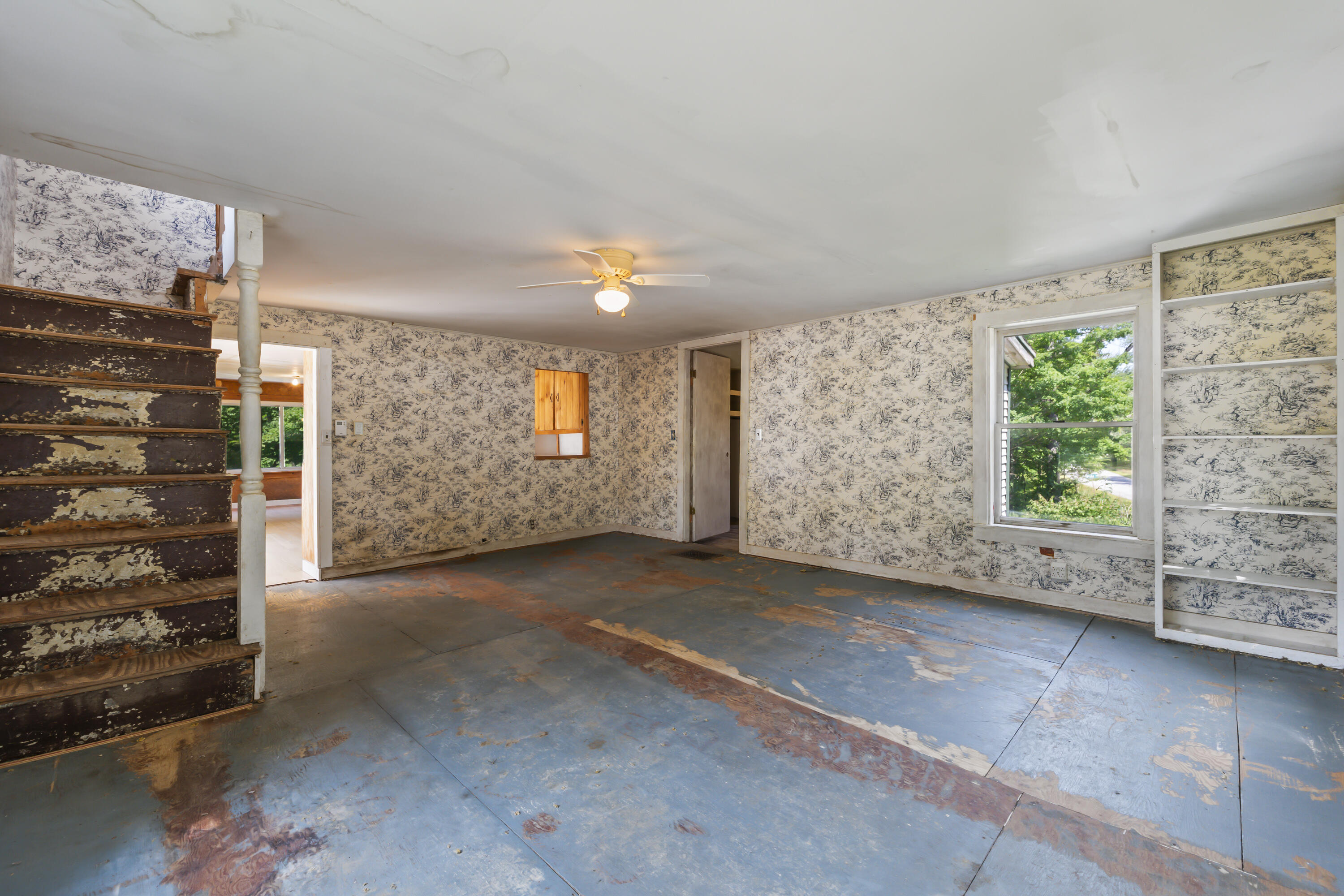 27 N Wayne Road
