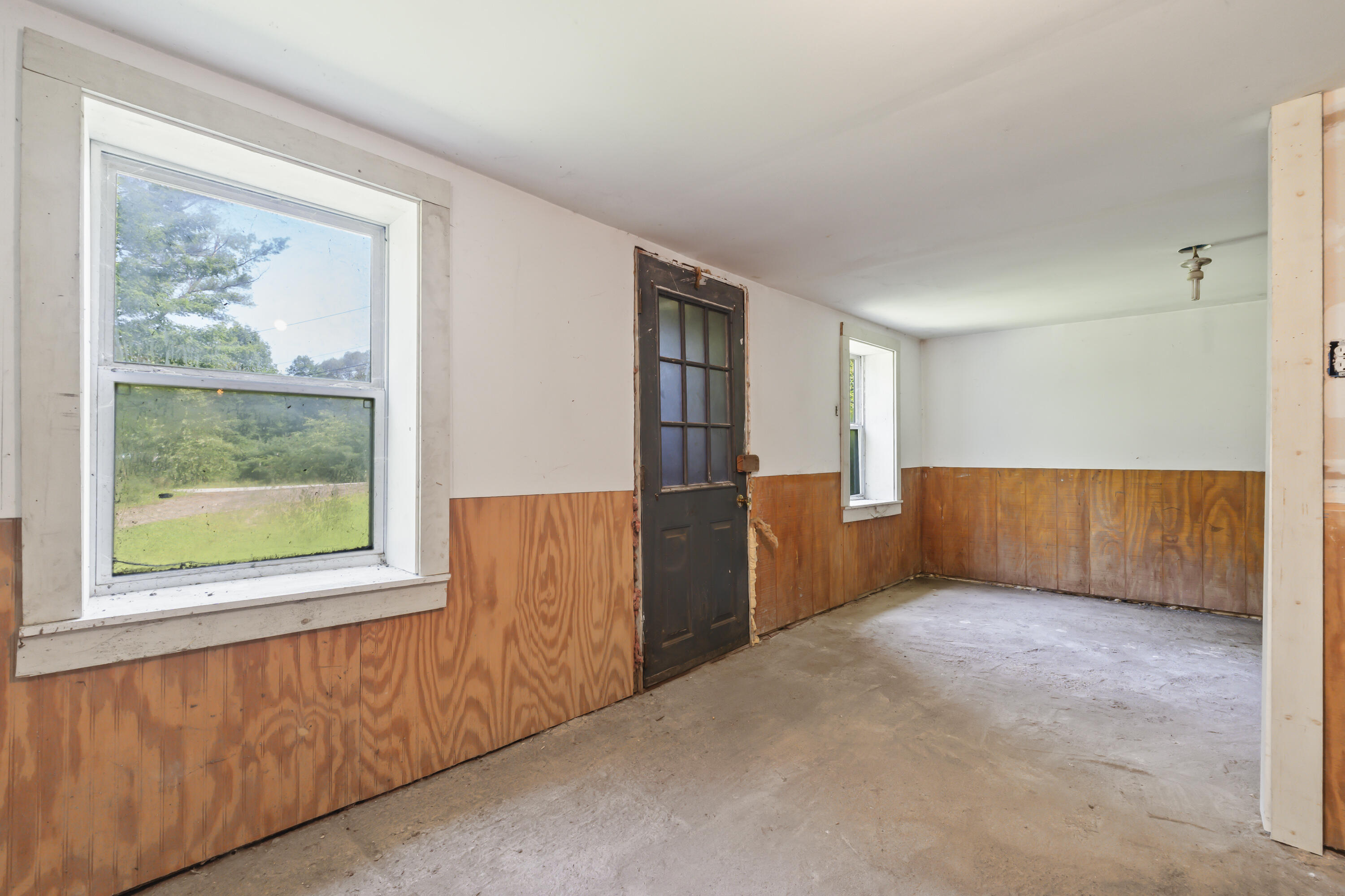 27 N Wayne Road