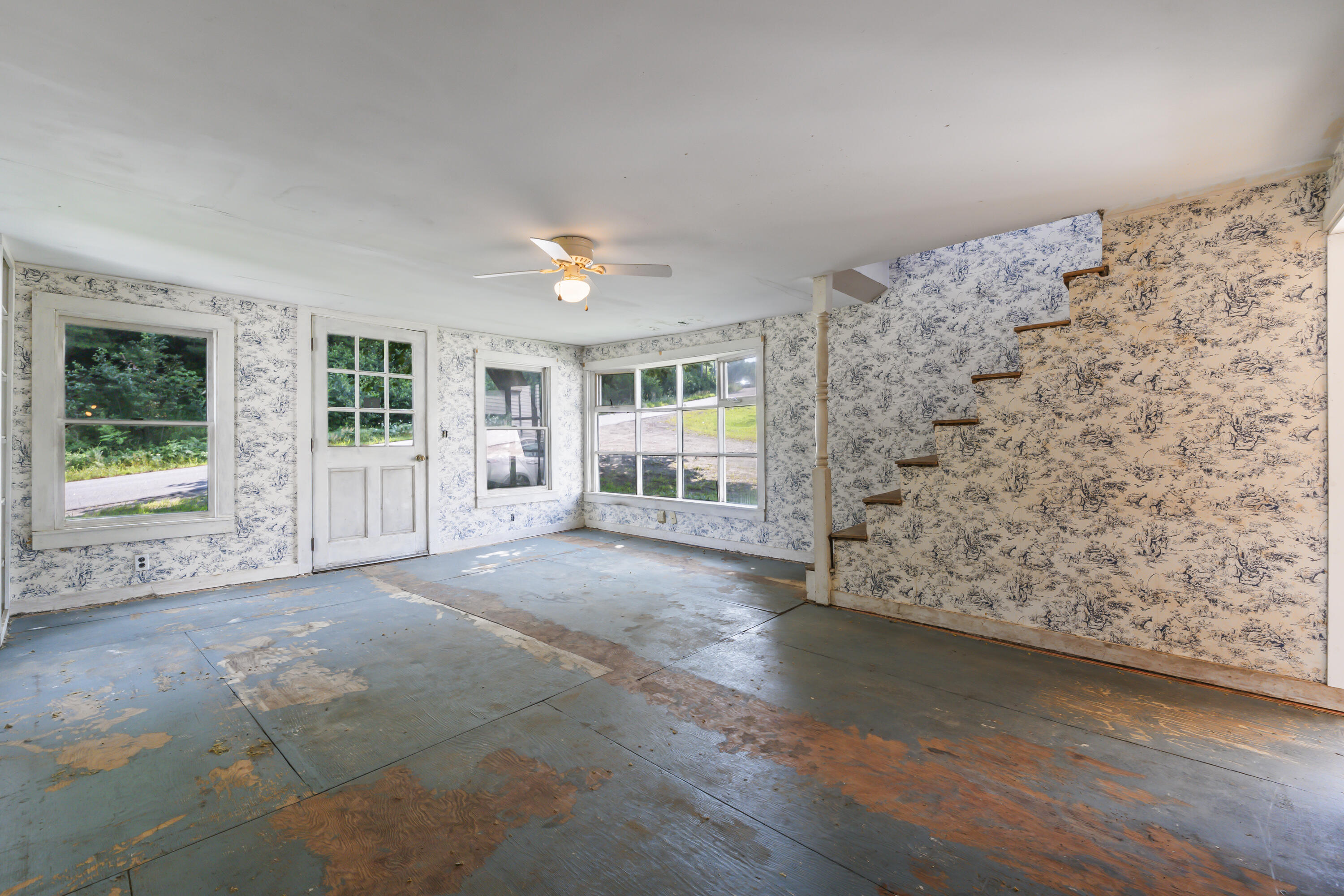 27 N Wayne Road