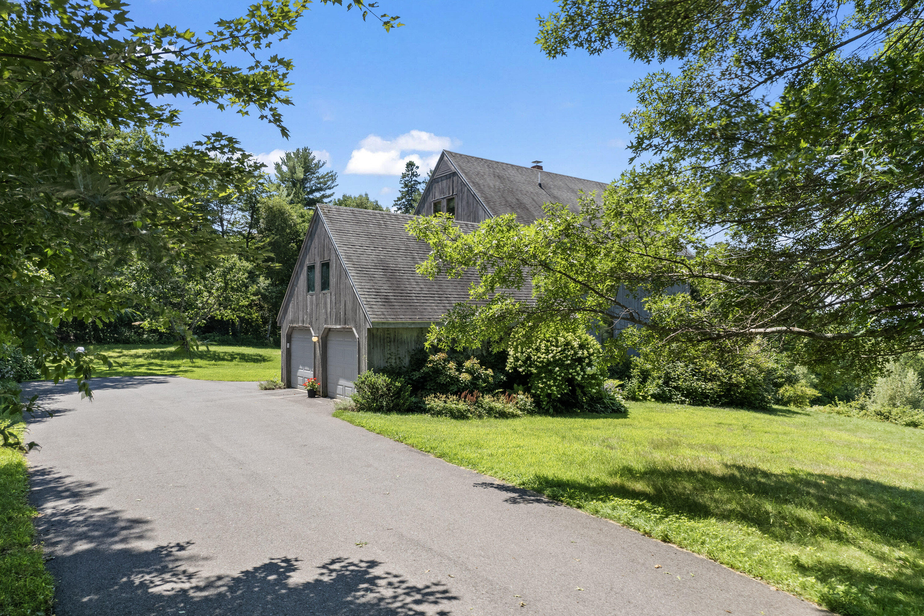 720 Pond Road