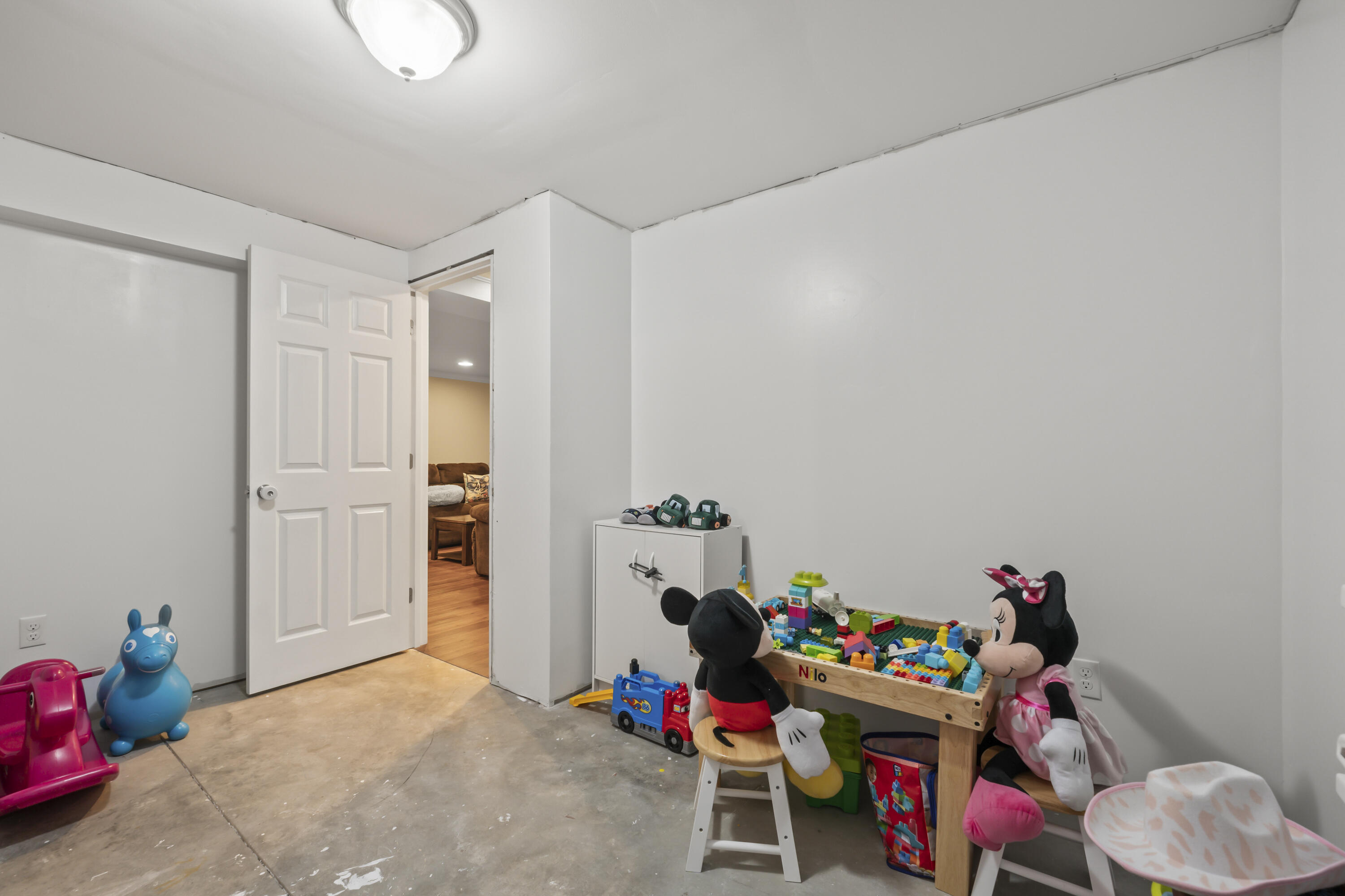 14 Fox Hollow Drive