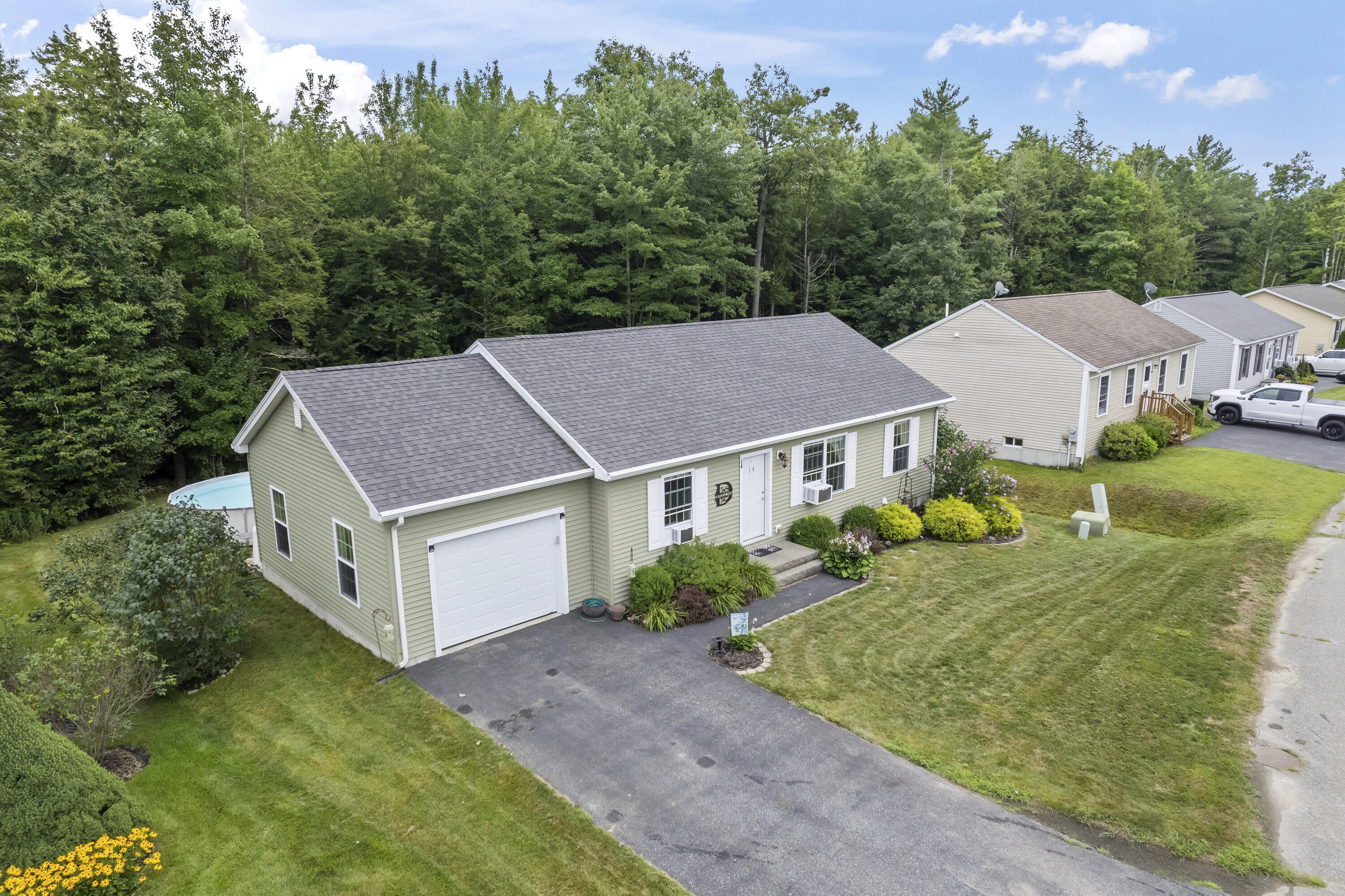 14 Fox Hollow Drive