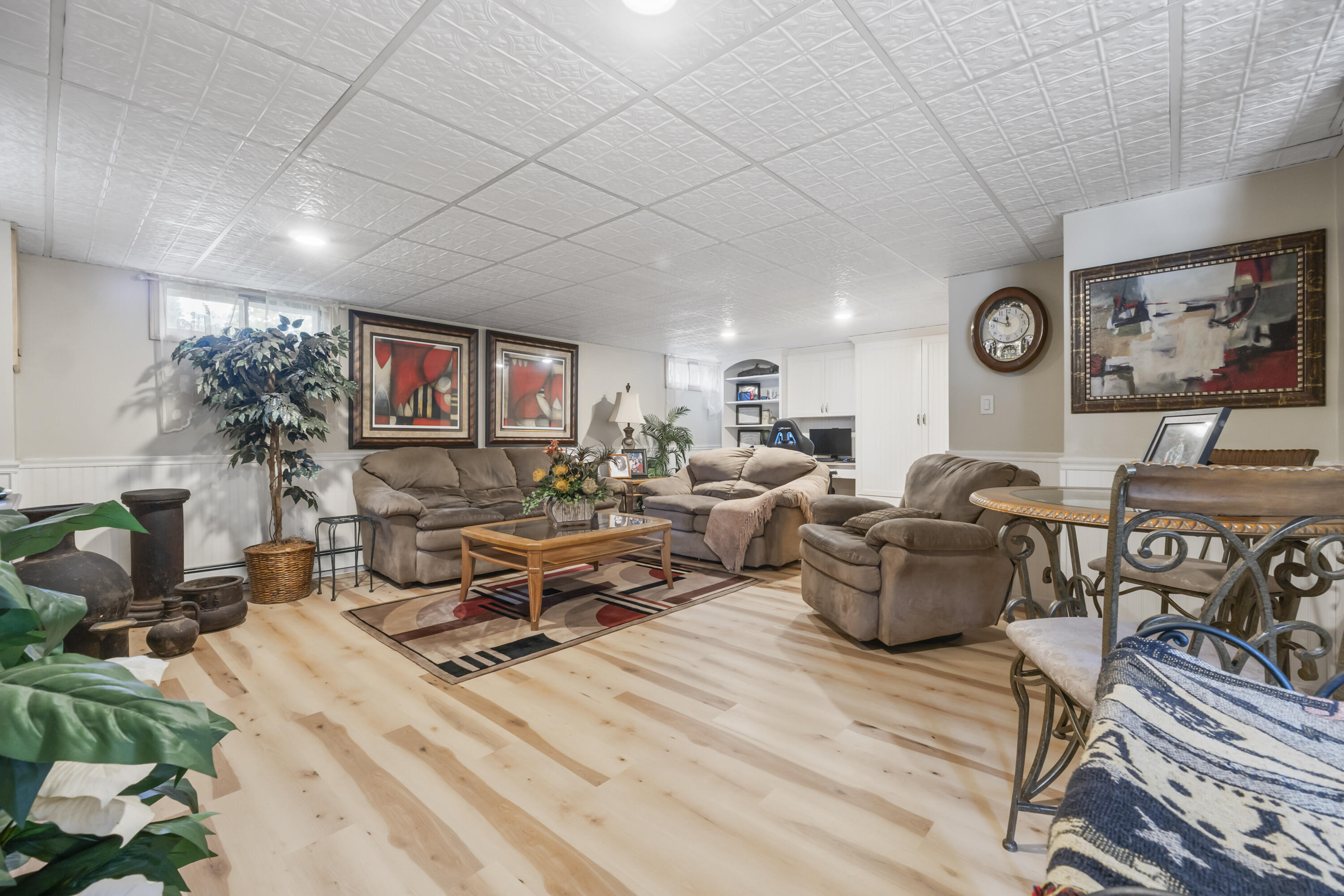 77 Townsend Road