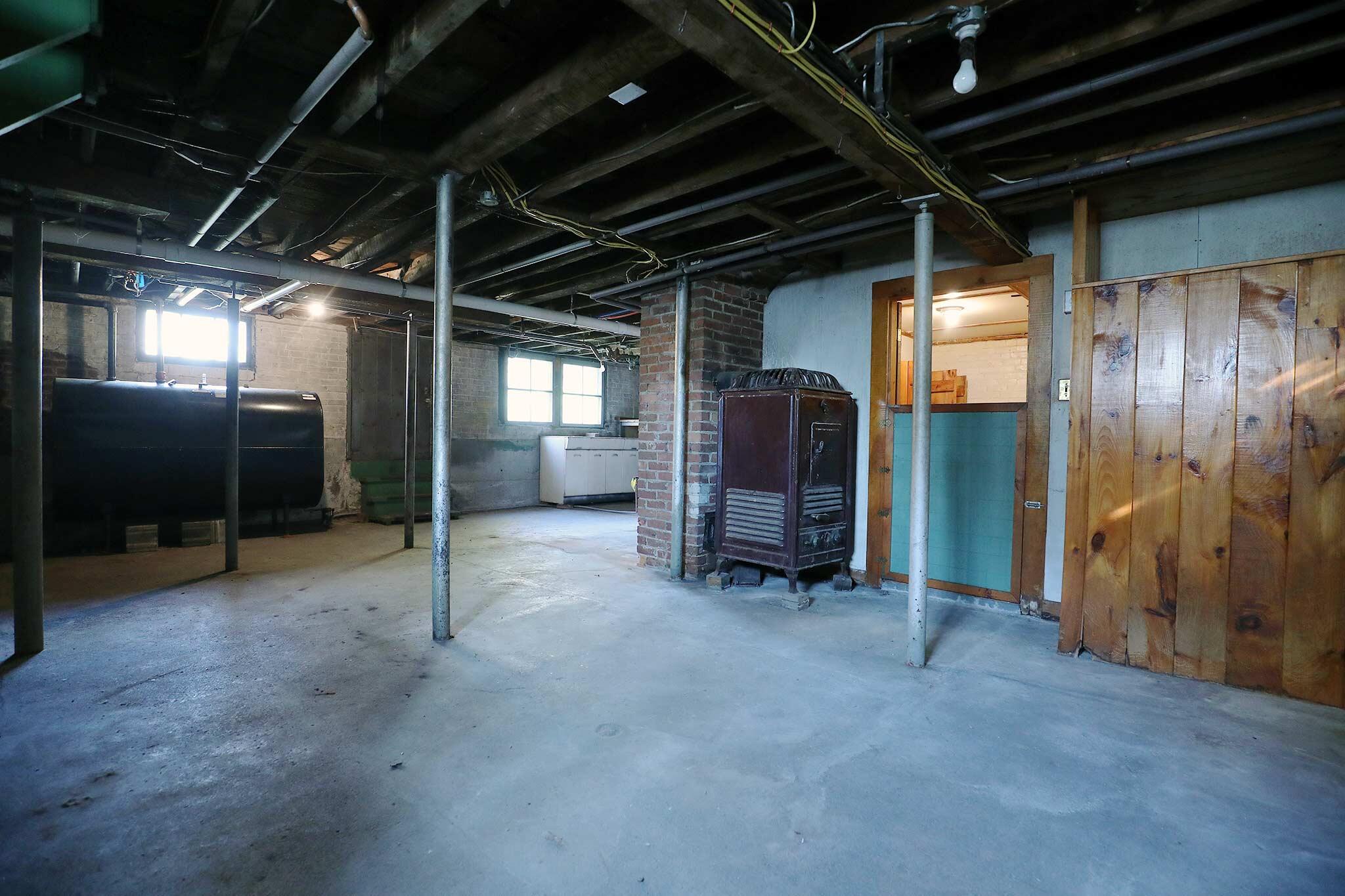 2055 N Belfast Avenue