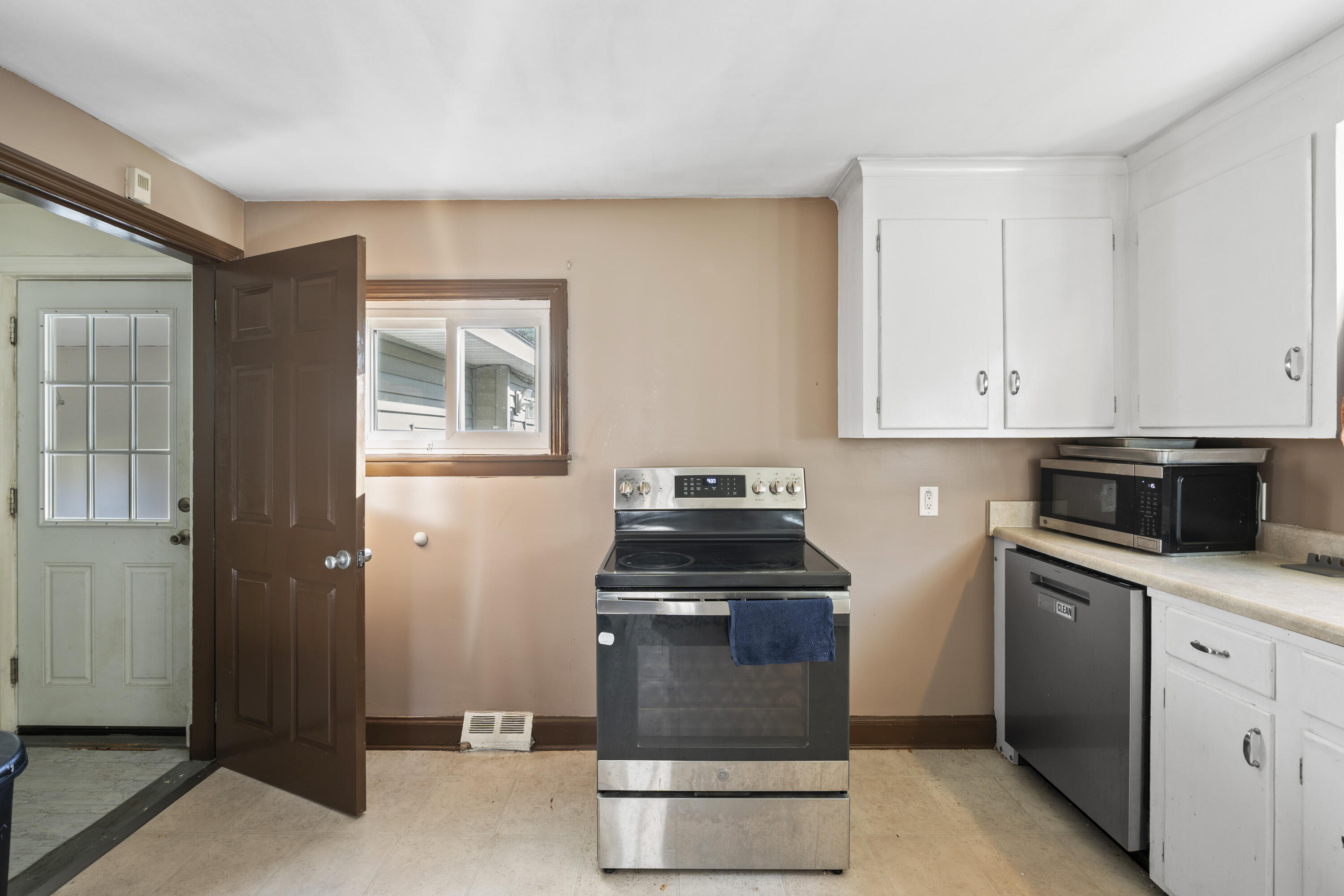 9 Linwood Avenue