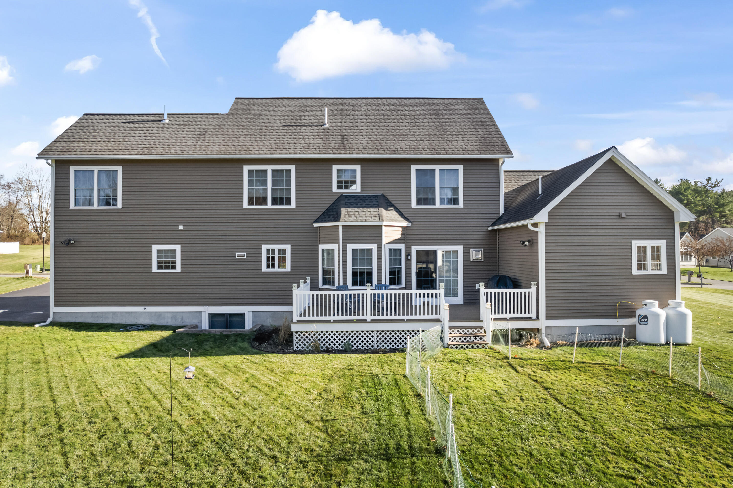 10 Fieldstone Drive