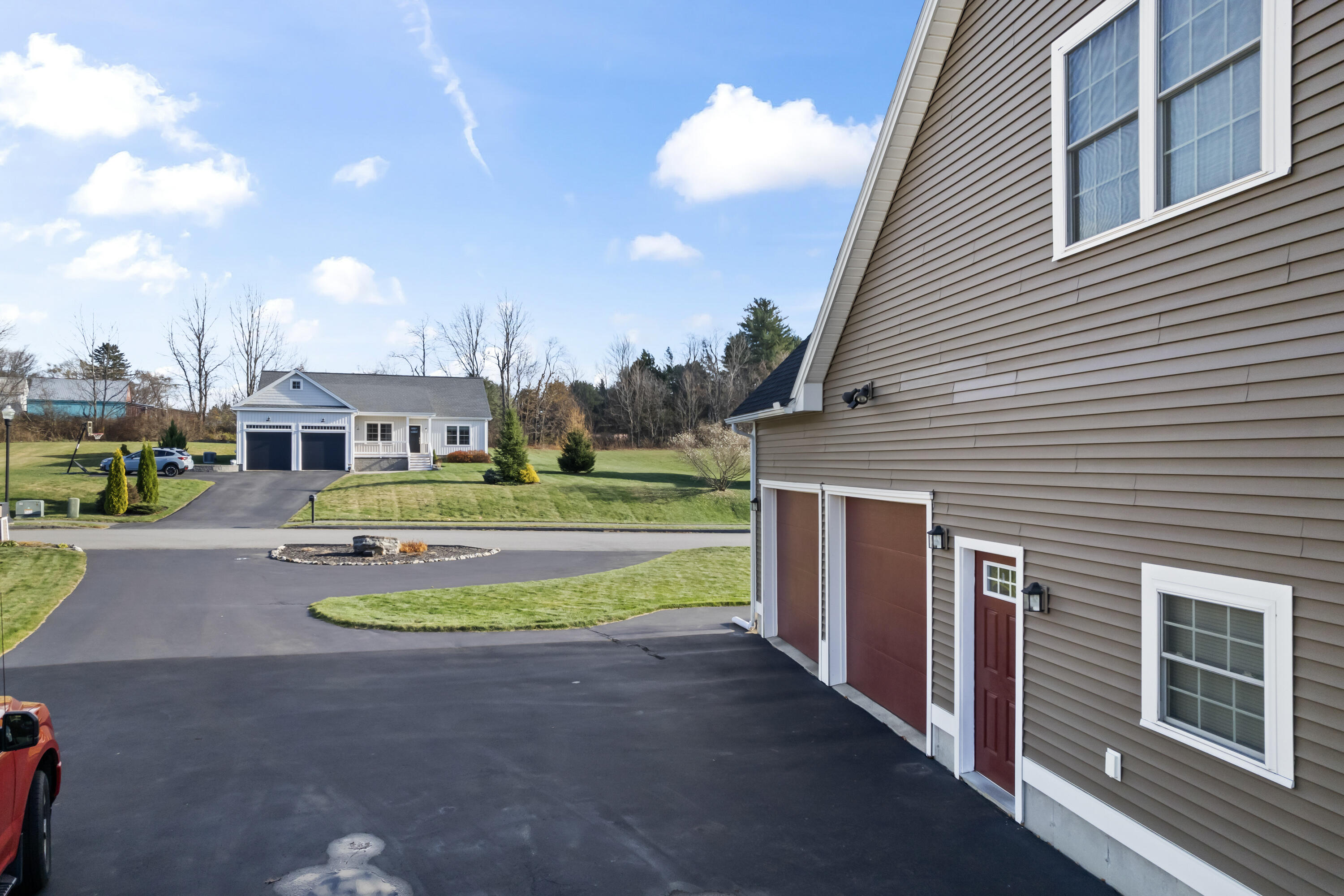 10 Fieldstone Drive