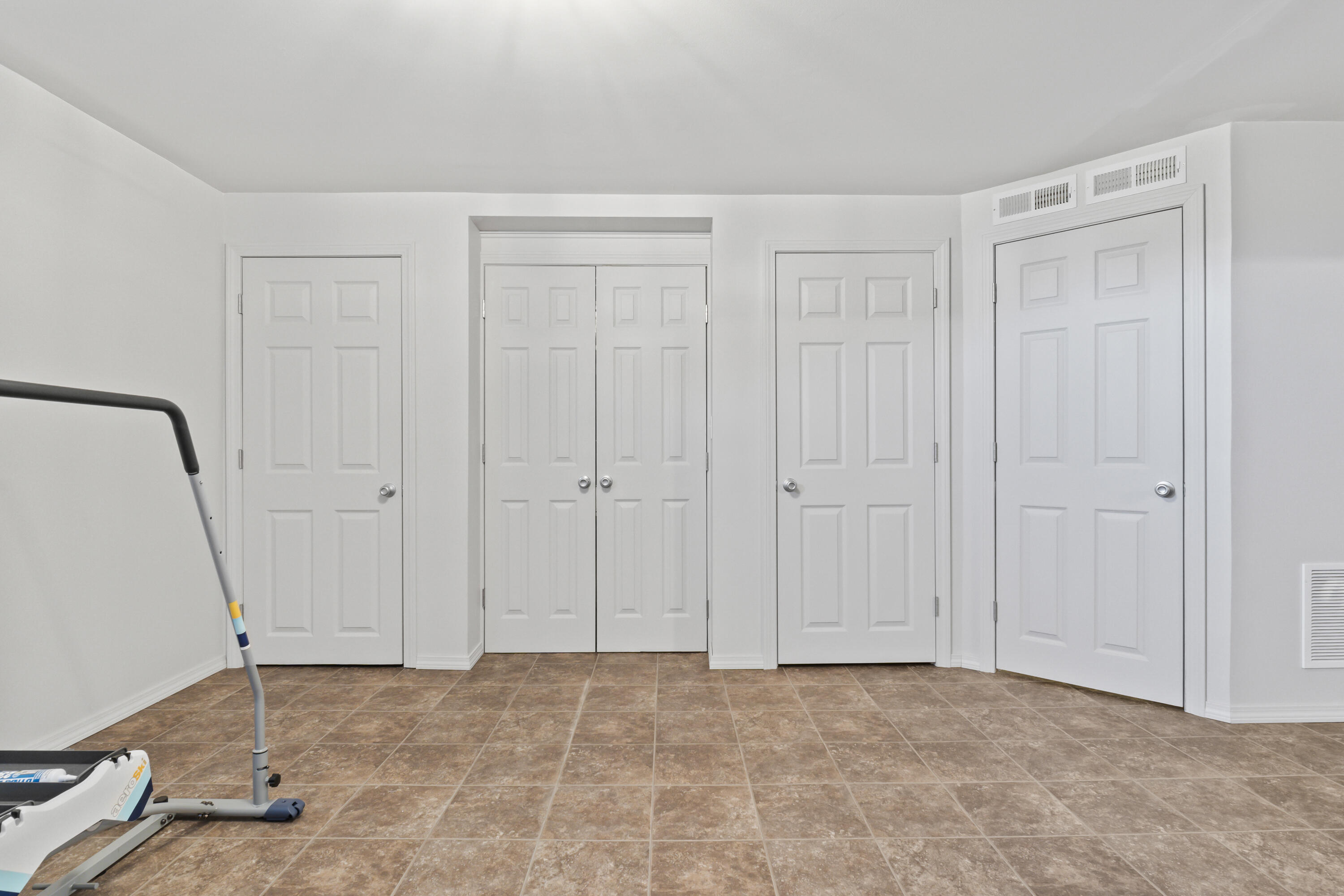 10 Fieldstone Drive