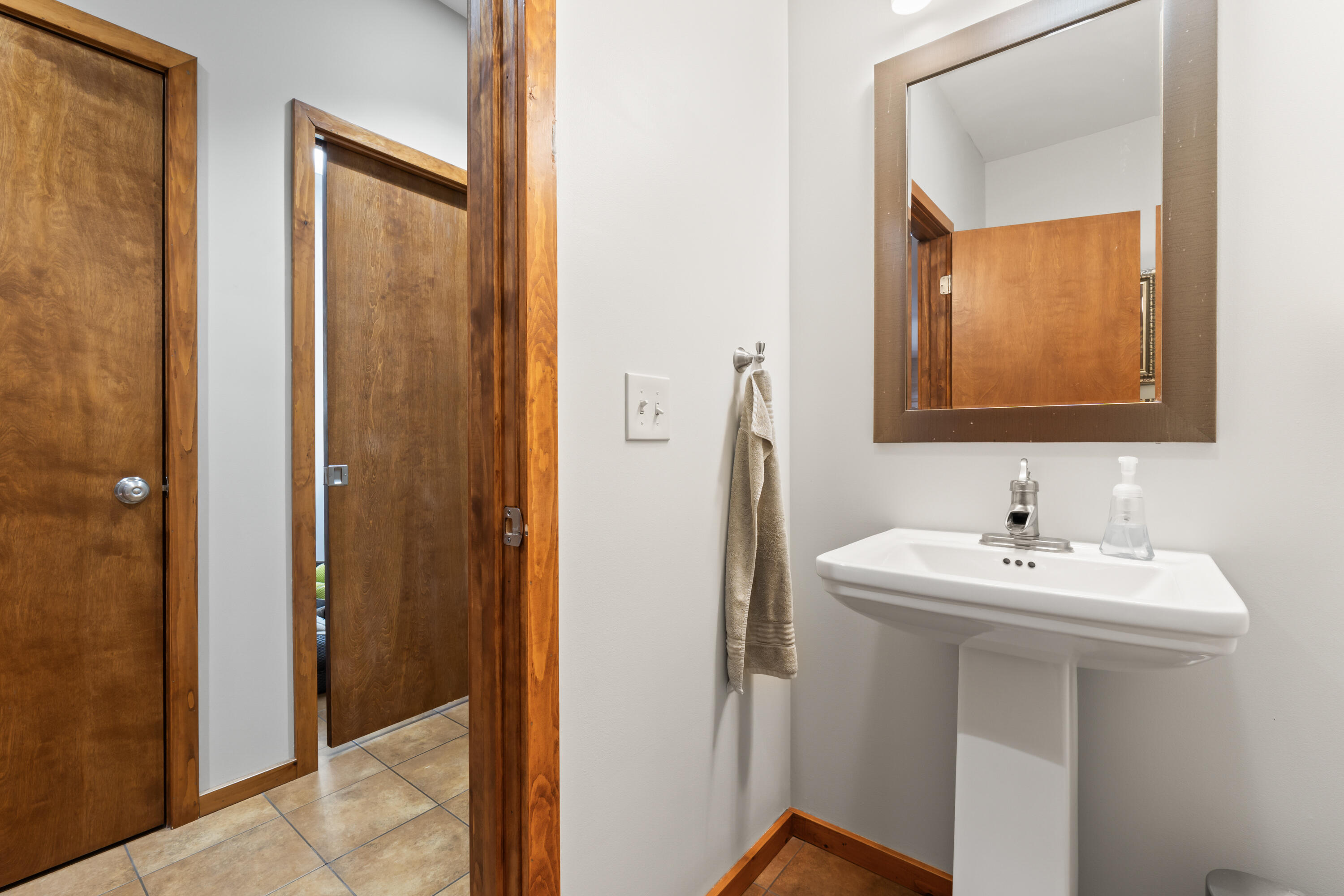 10 Fieldstone Drive