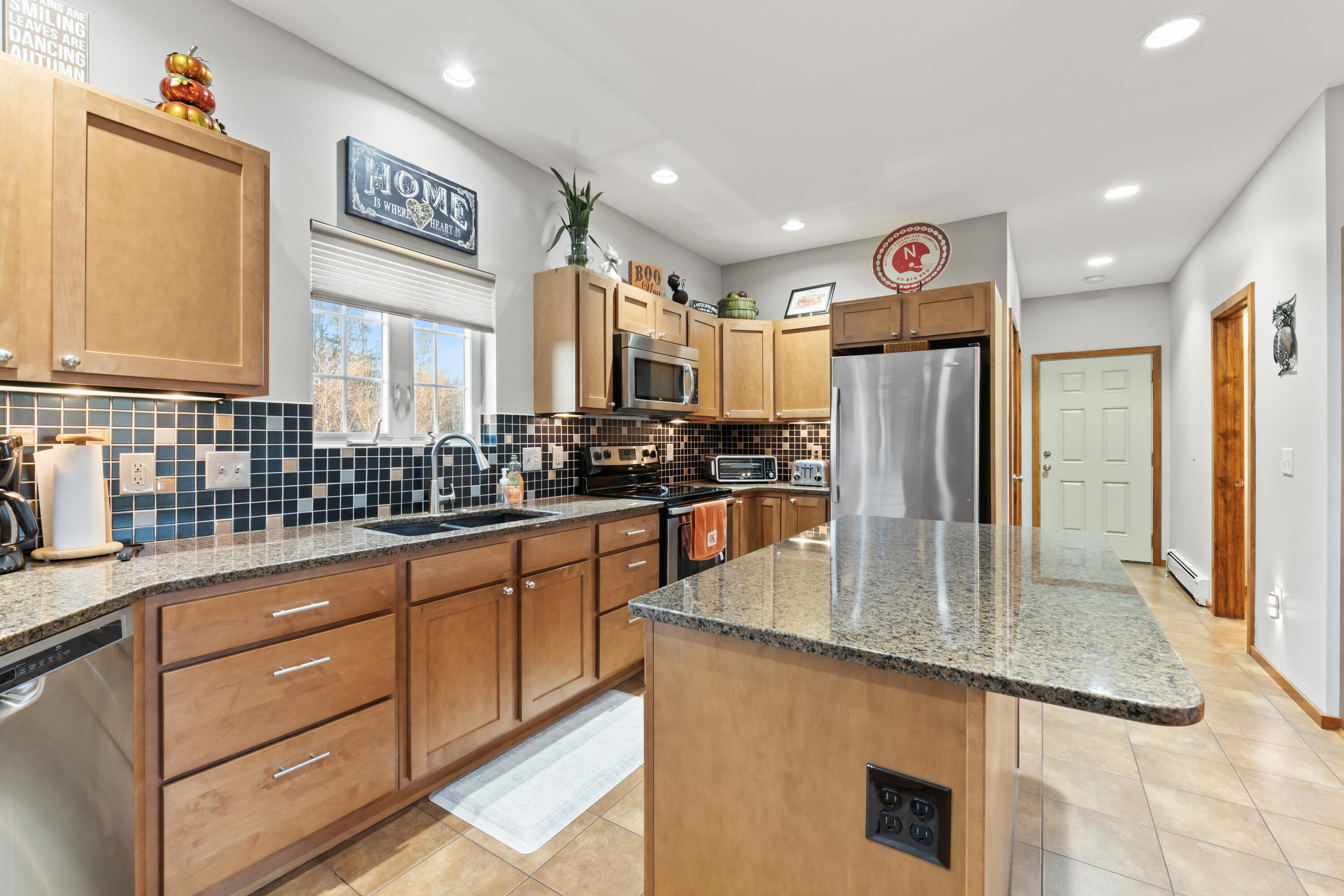 10 Fieldstone Drive