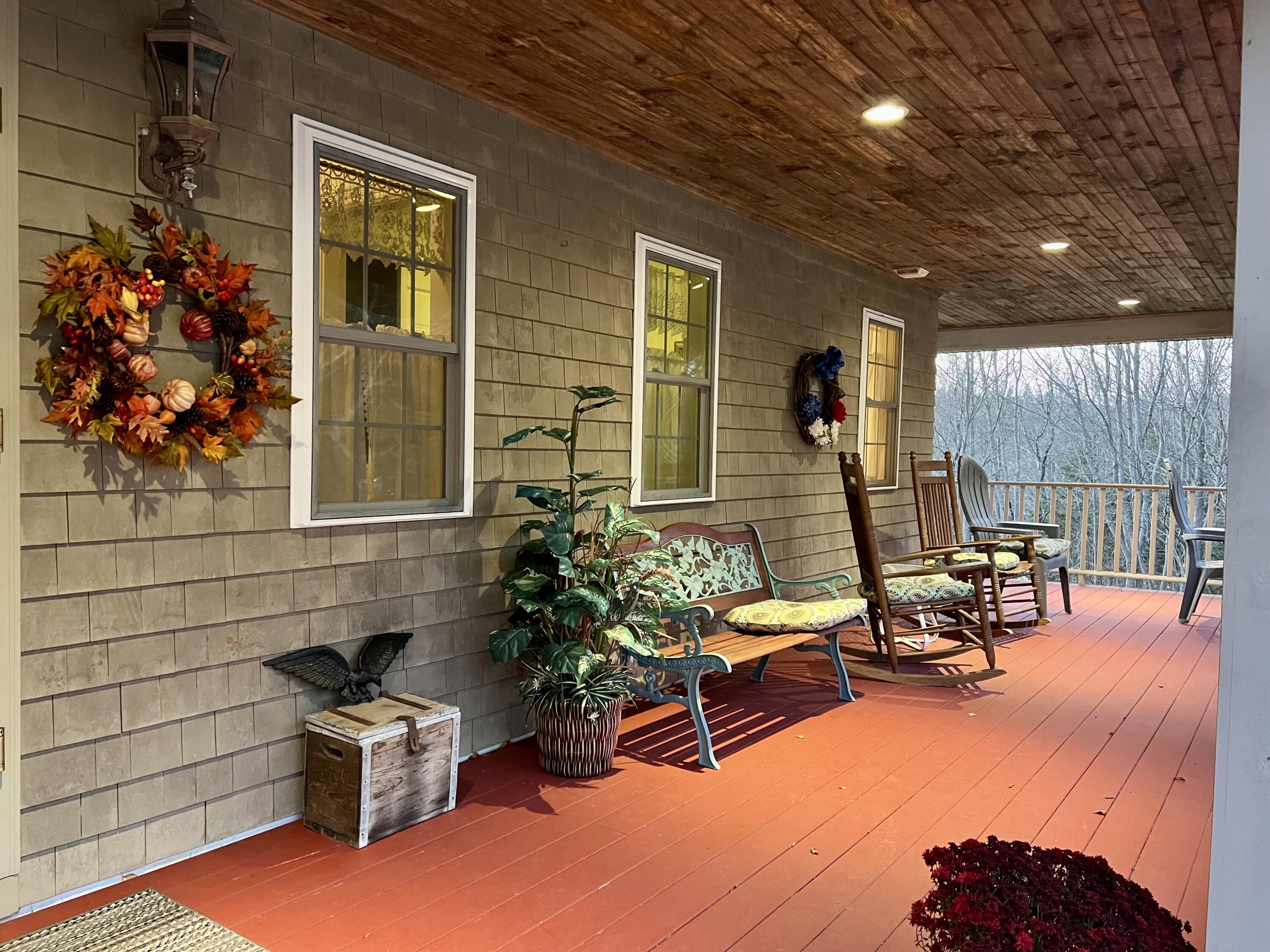 104 Raccoon Road