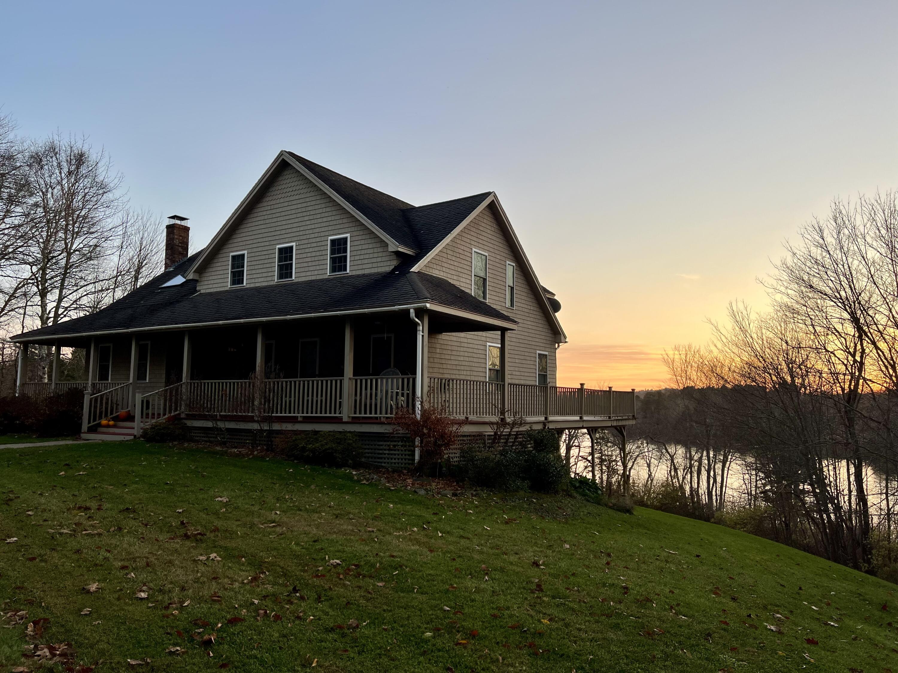 104 Raccoon Road