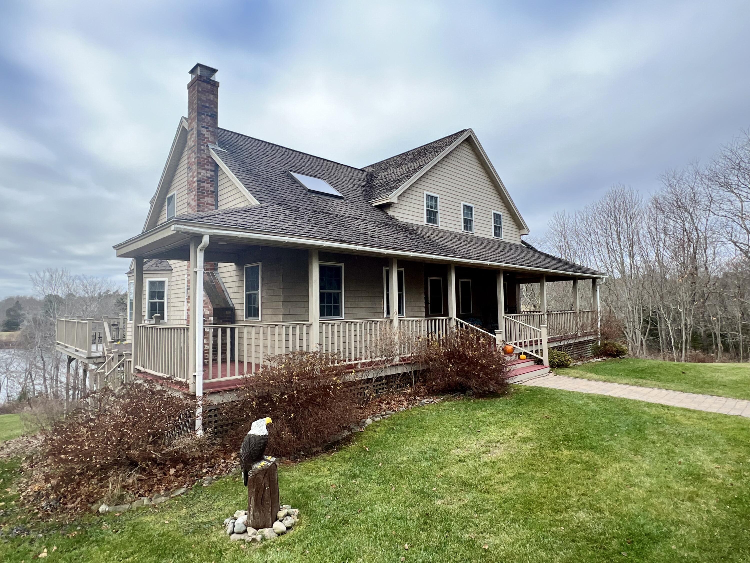 104 Raccoon Road