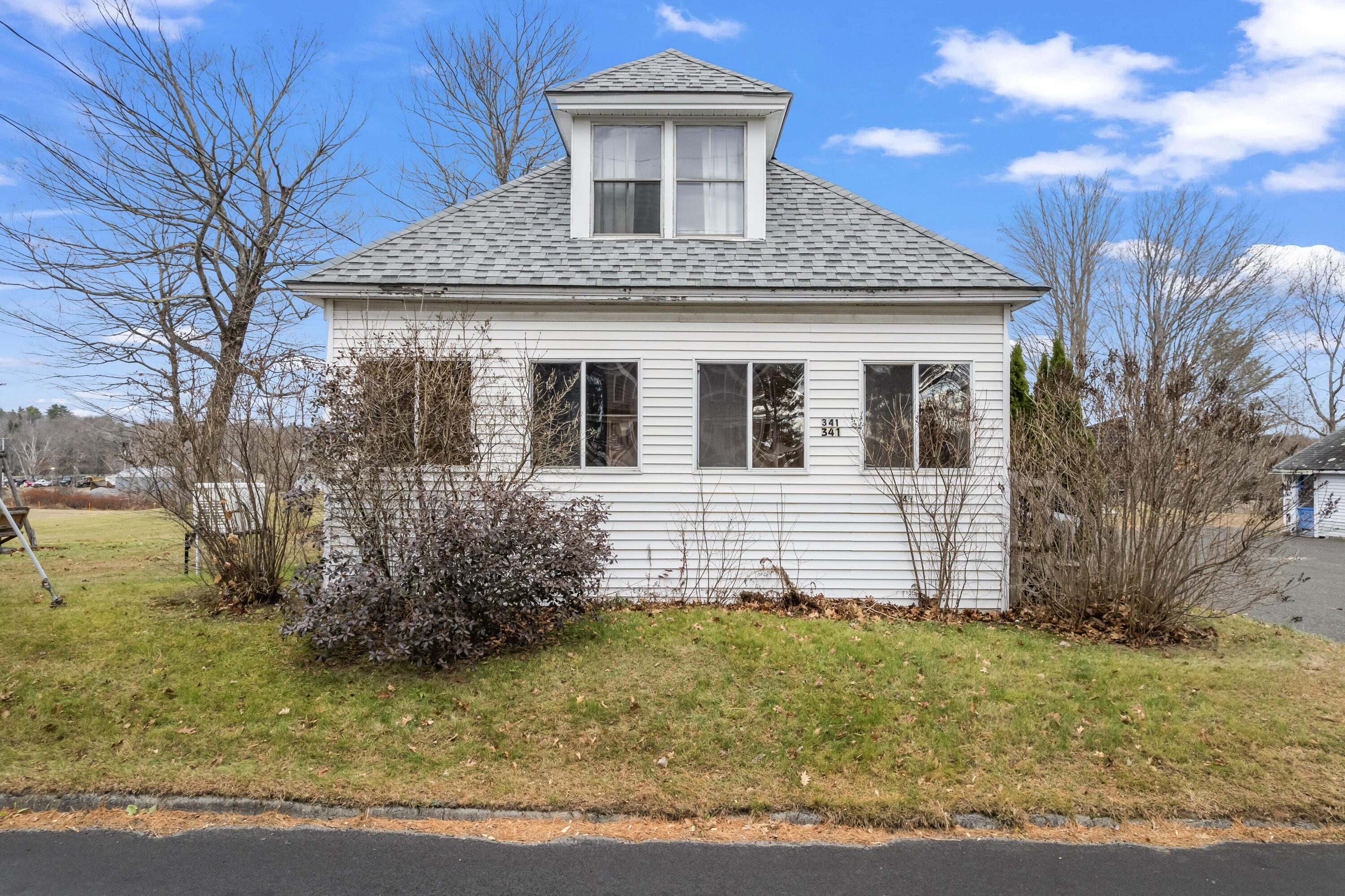 335 & 341 Hartland Avenue