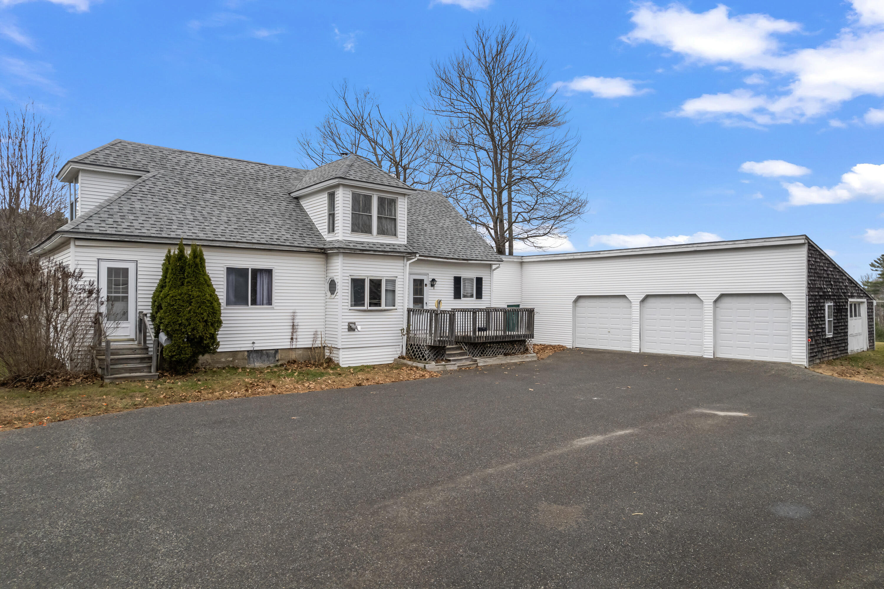 335 & 341 Hartland Avenue
