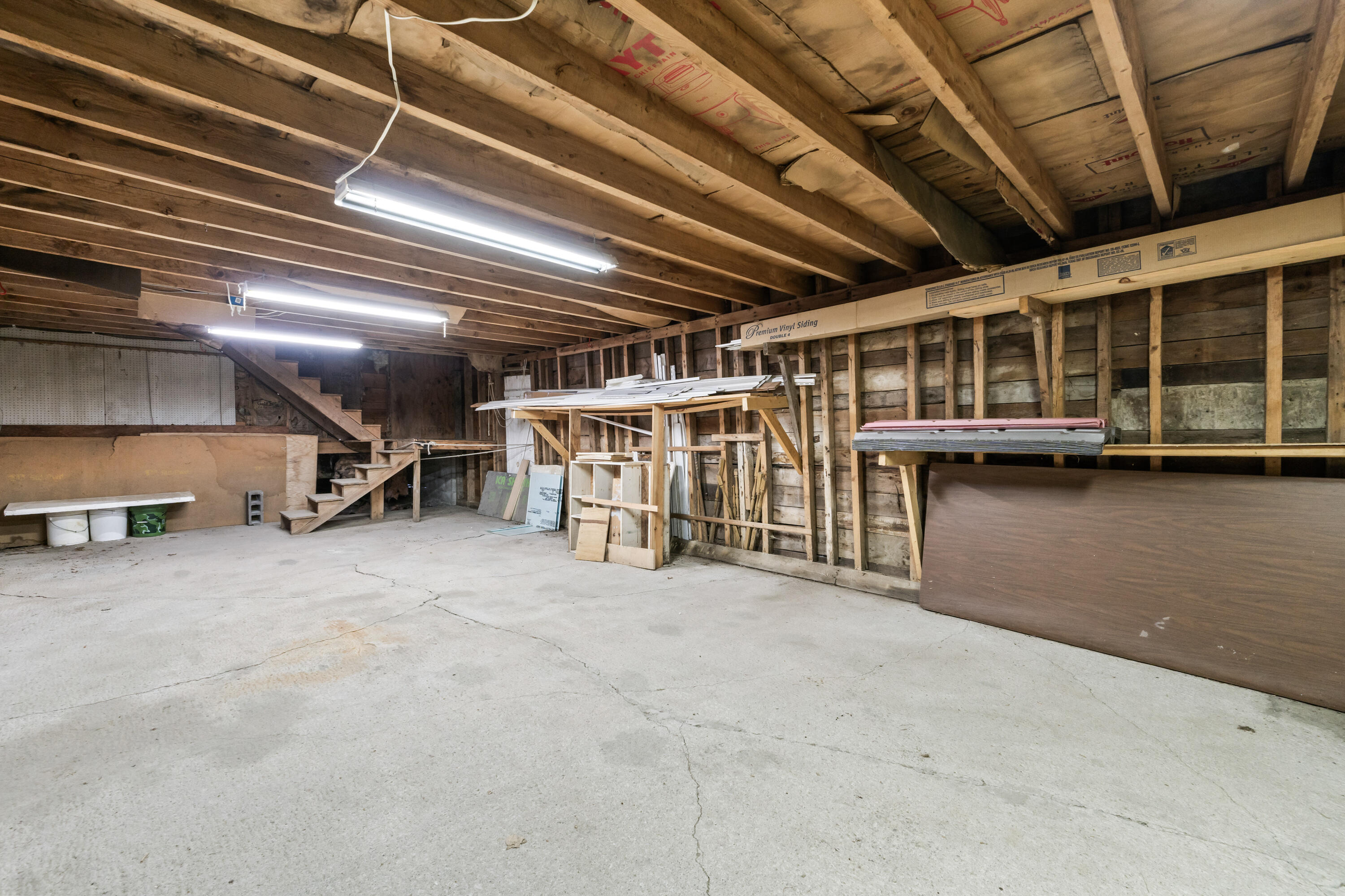 335 & 341 Hartland Avenue
