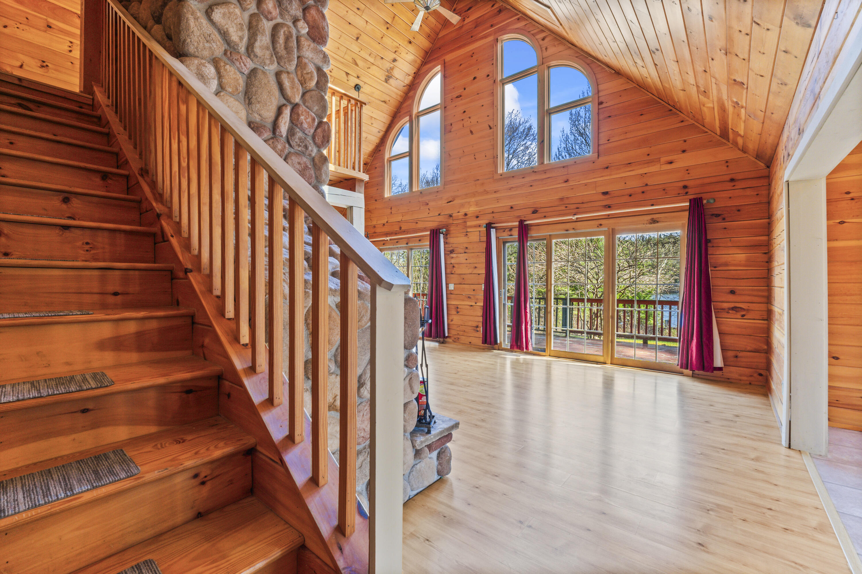 48 Thistle Lane