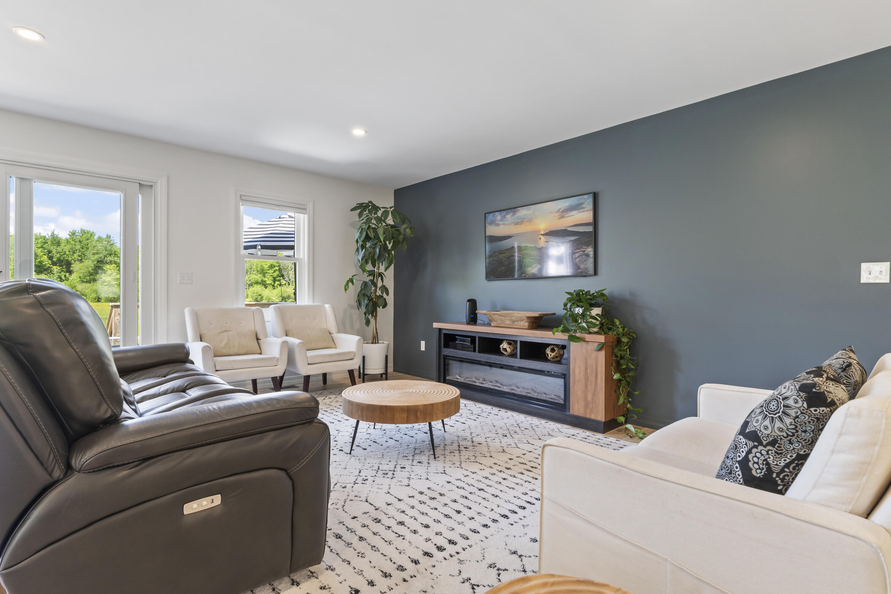 25 Royale Drive