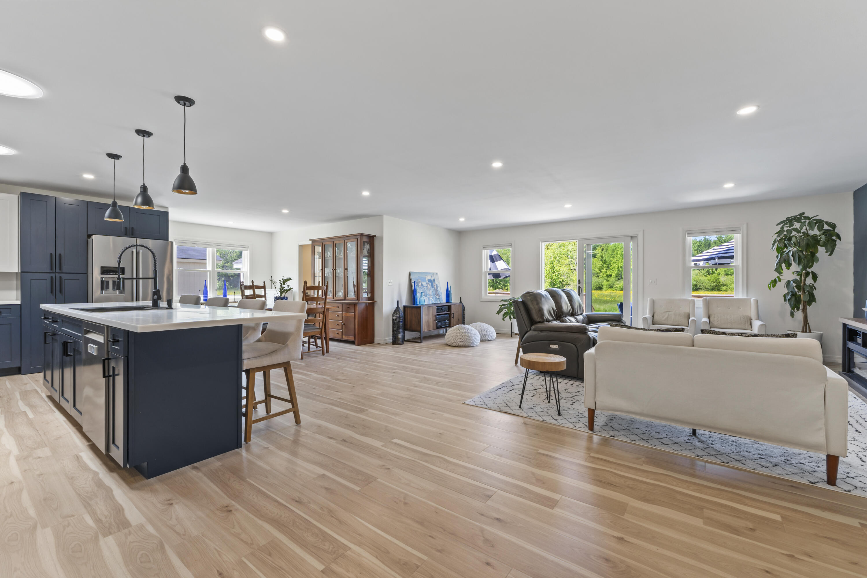25 Royale Drive