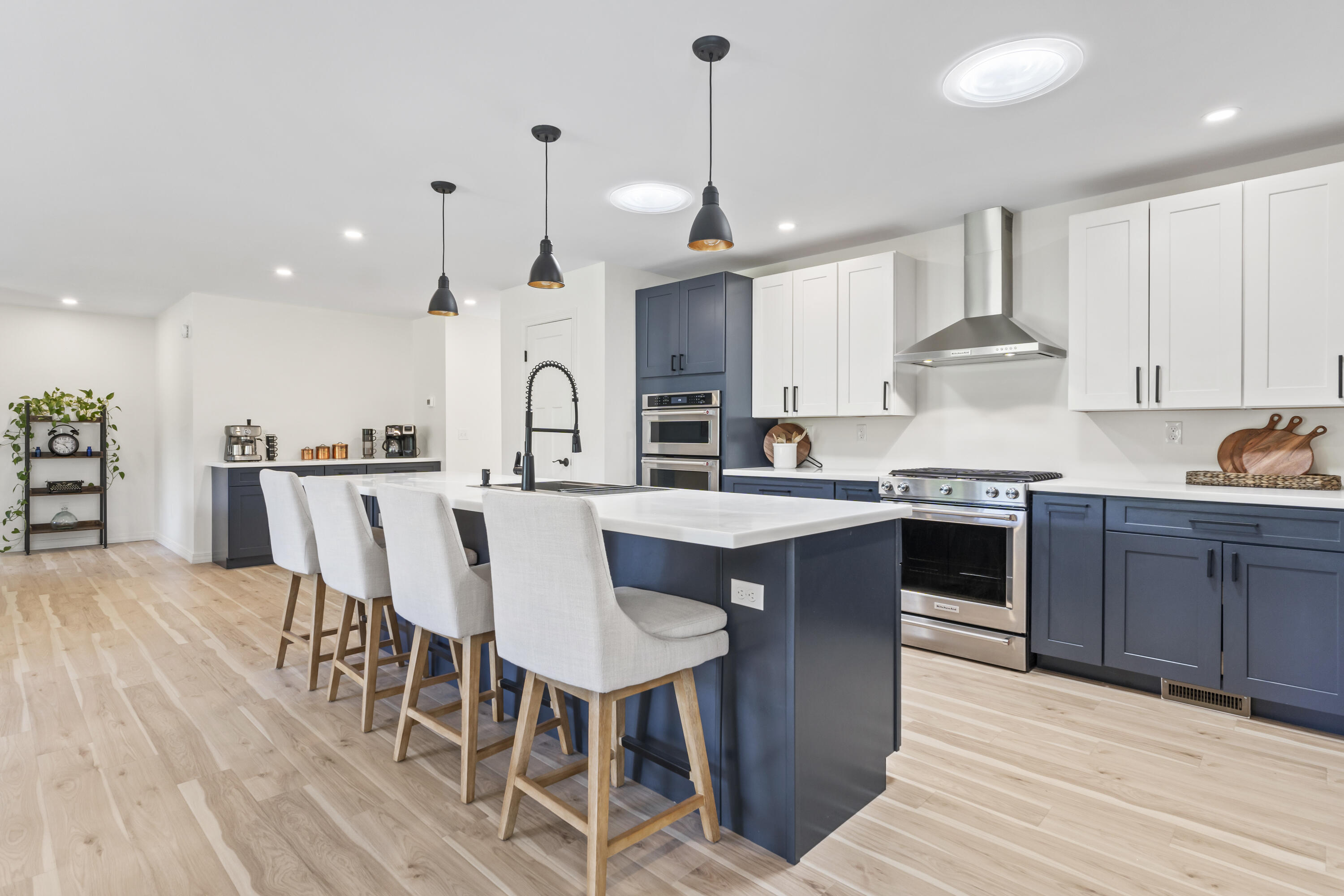 25 Royale Drive