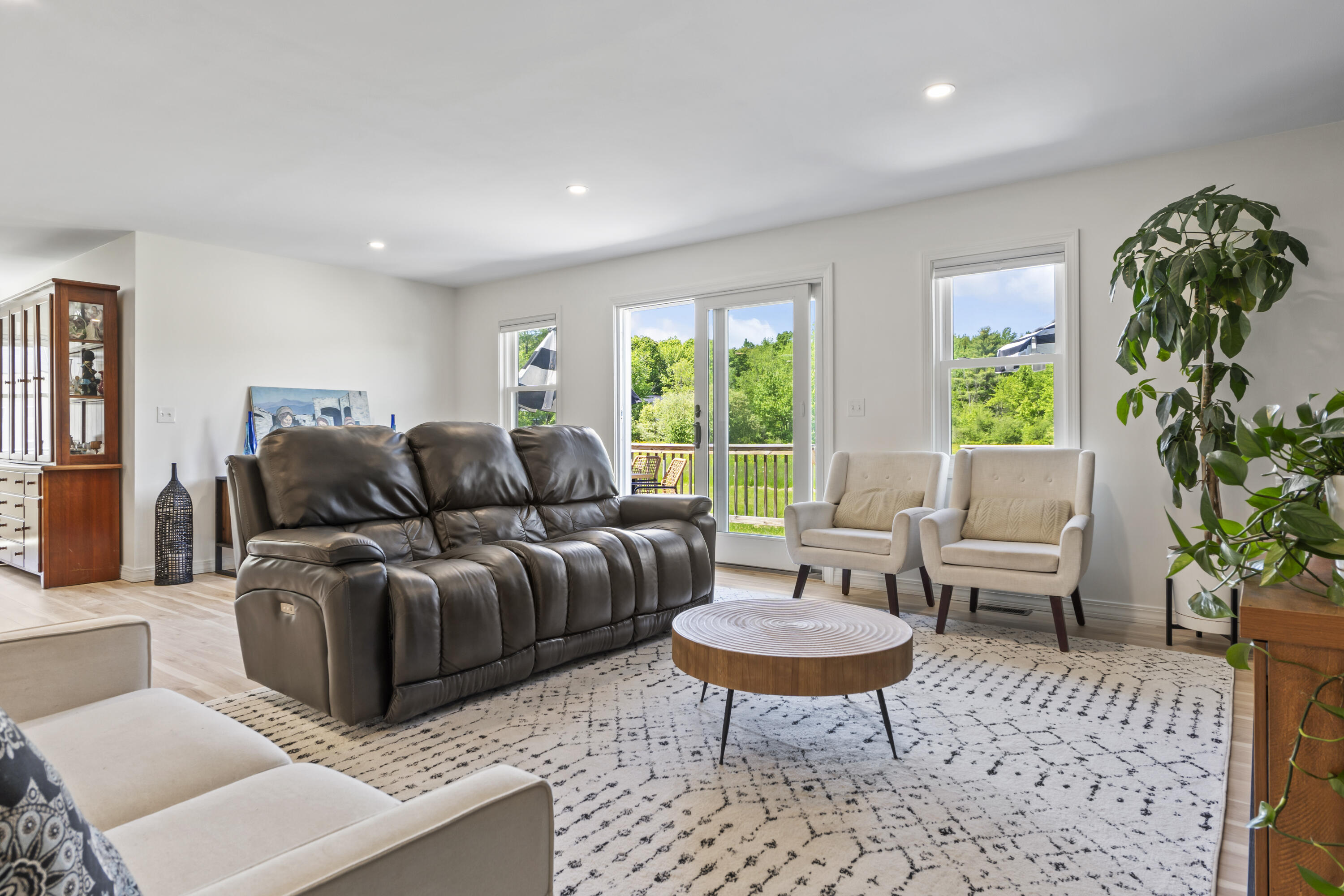 25 Royale Drive