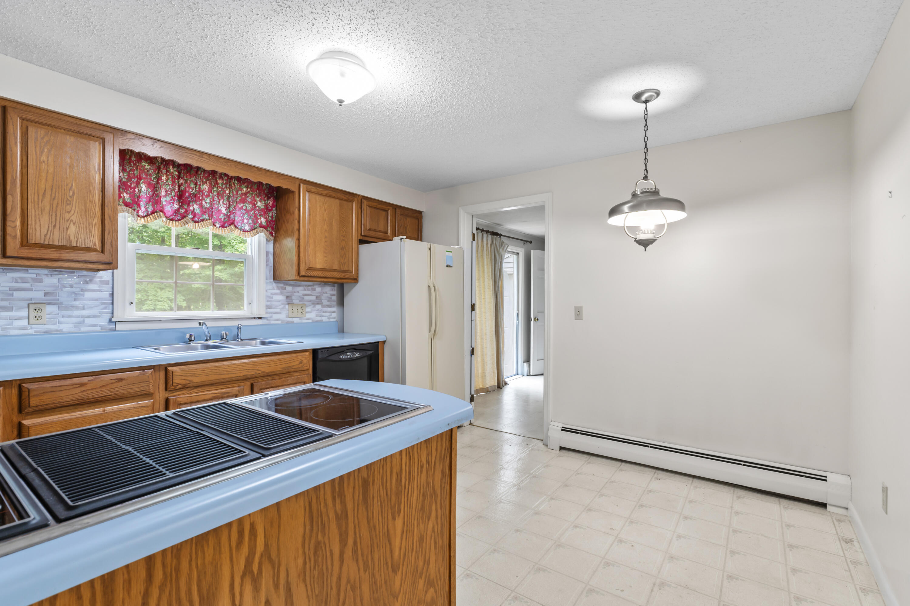 28 Colony Road