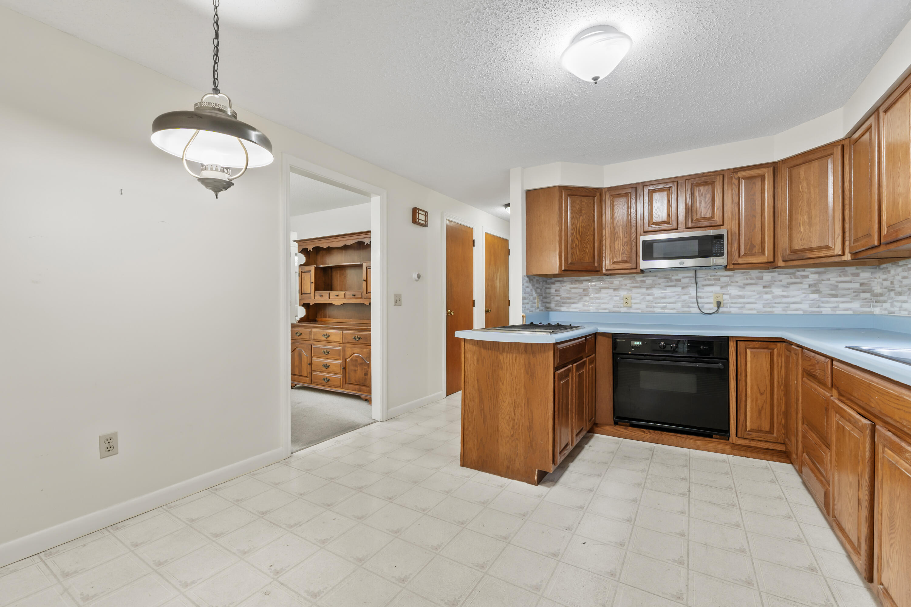 28 Colony Road