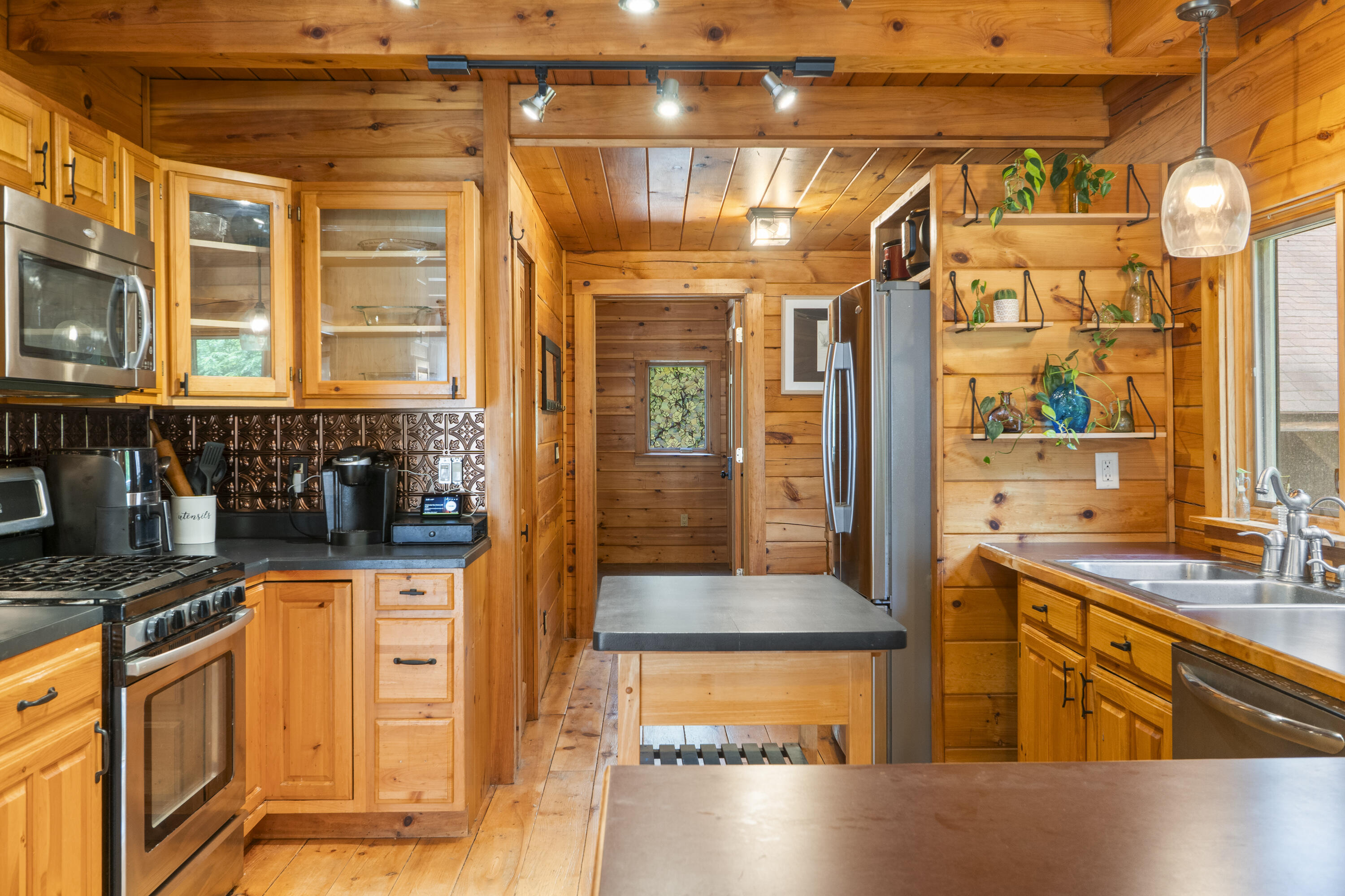 204 Shore Road