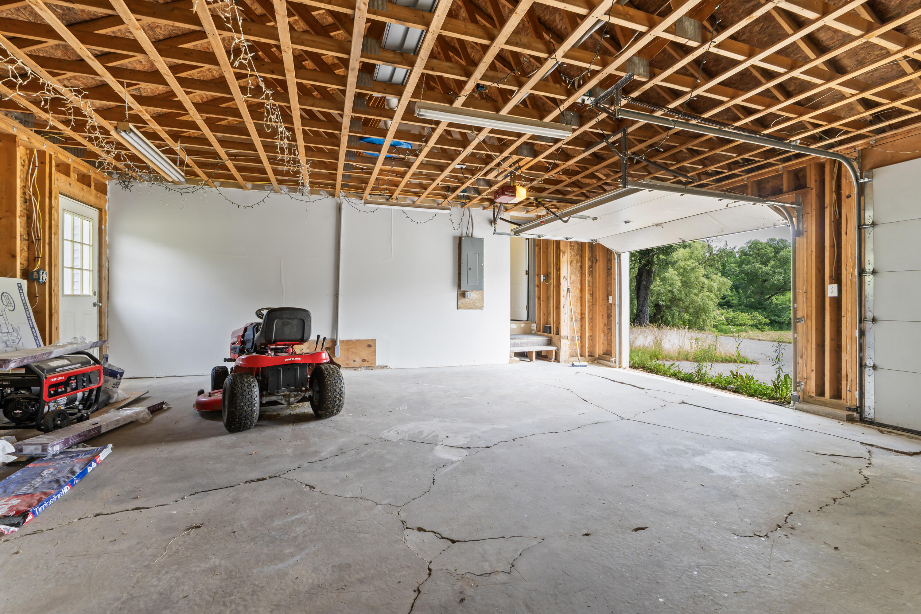 1121 River Avenue