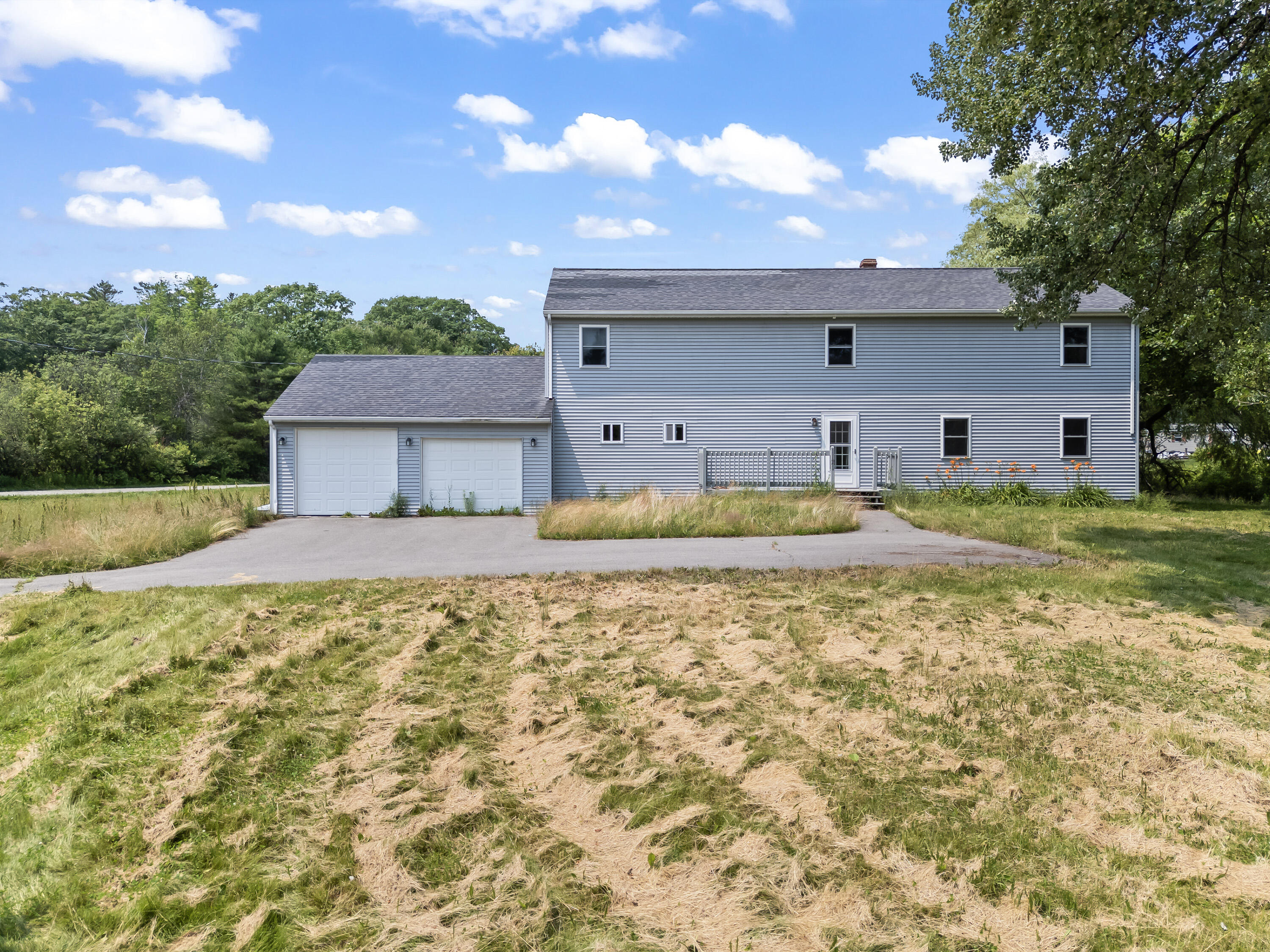 1121 River Avenue