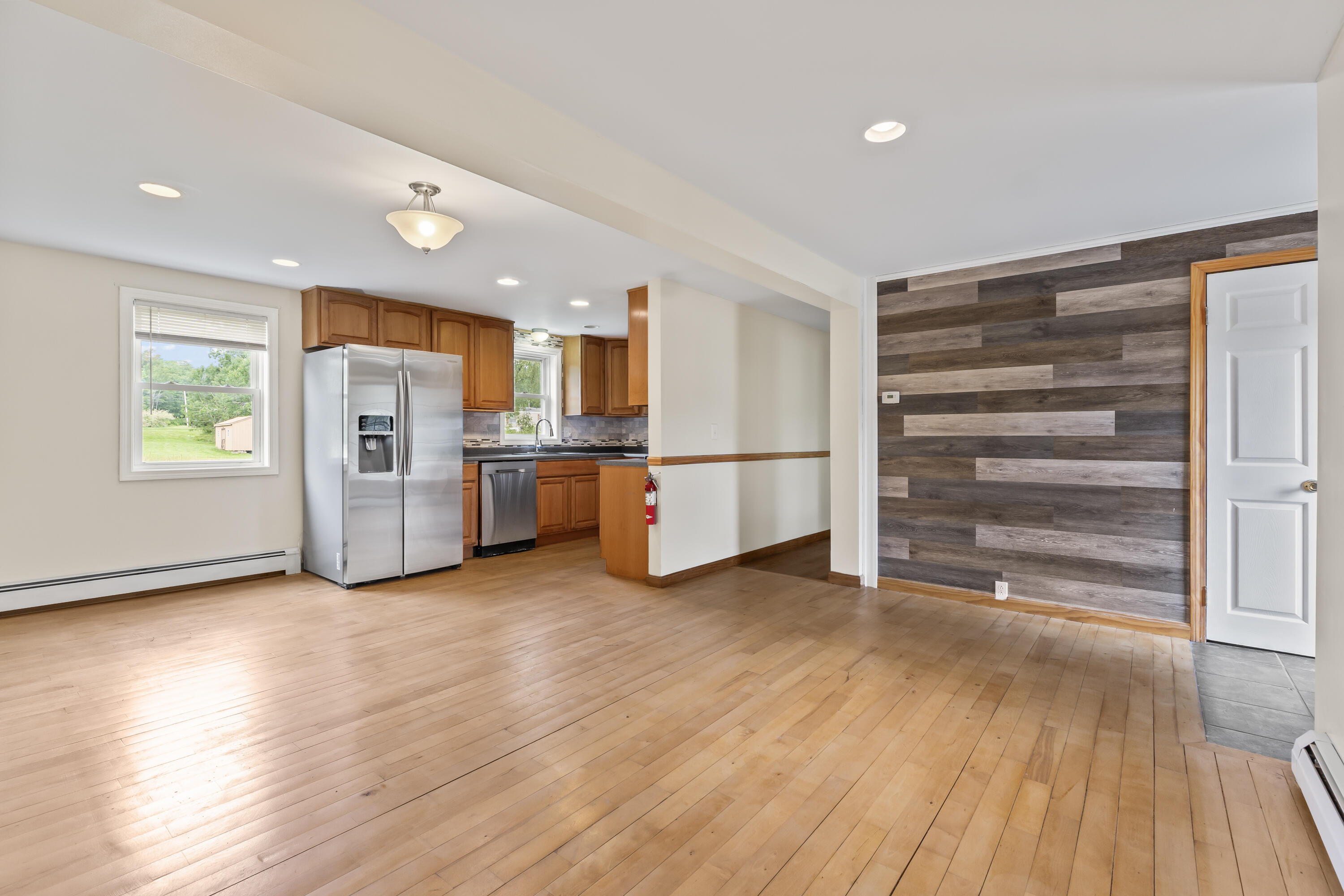 1121 River Avenue