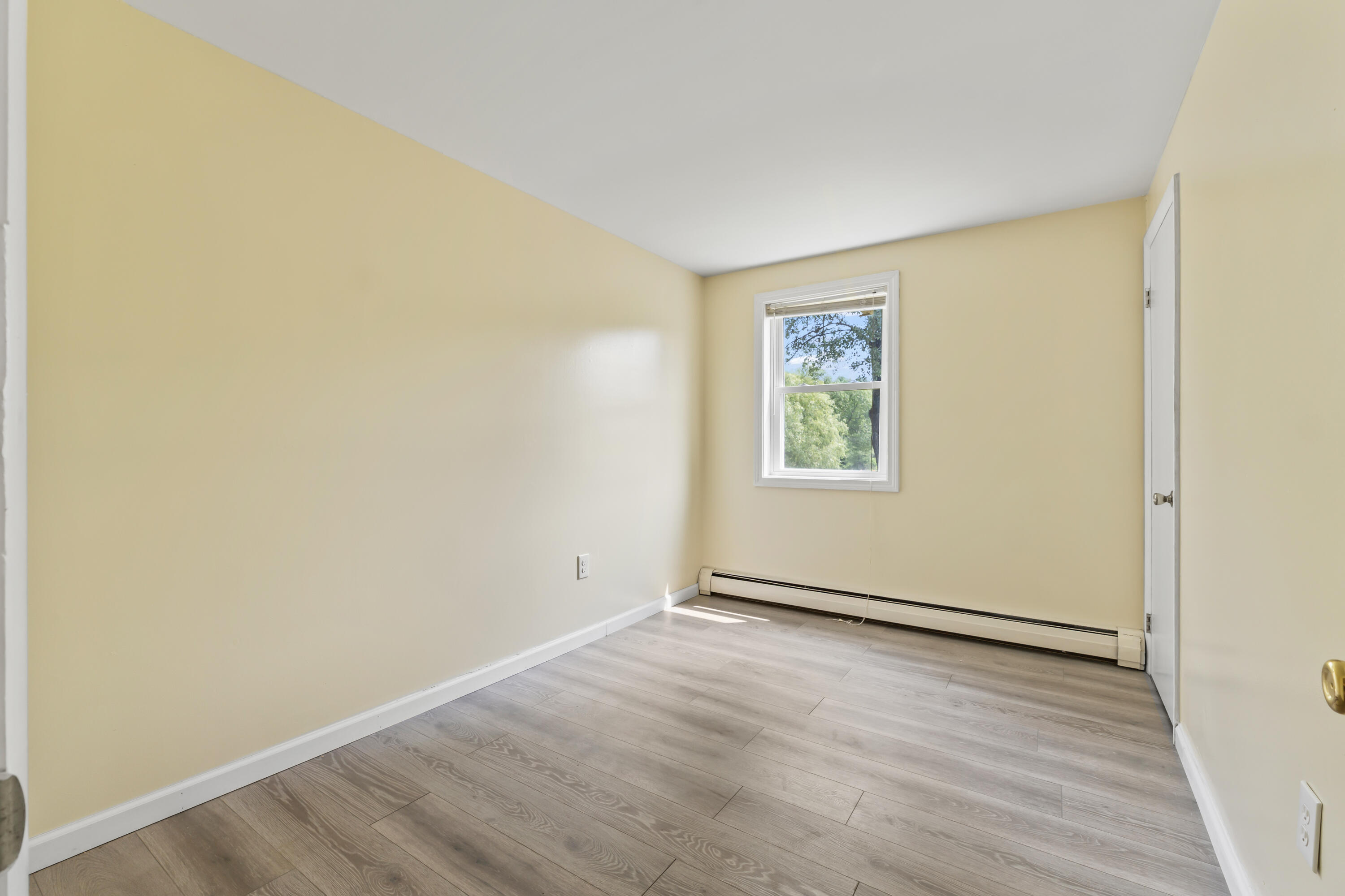 1121 River Avenue